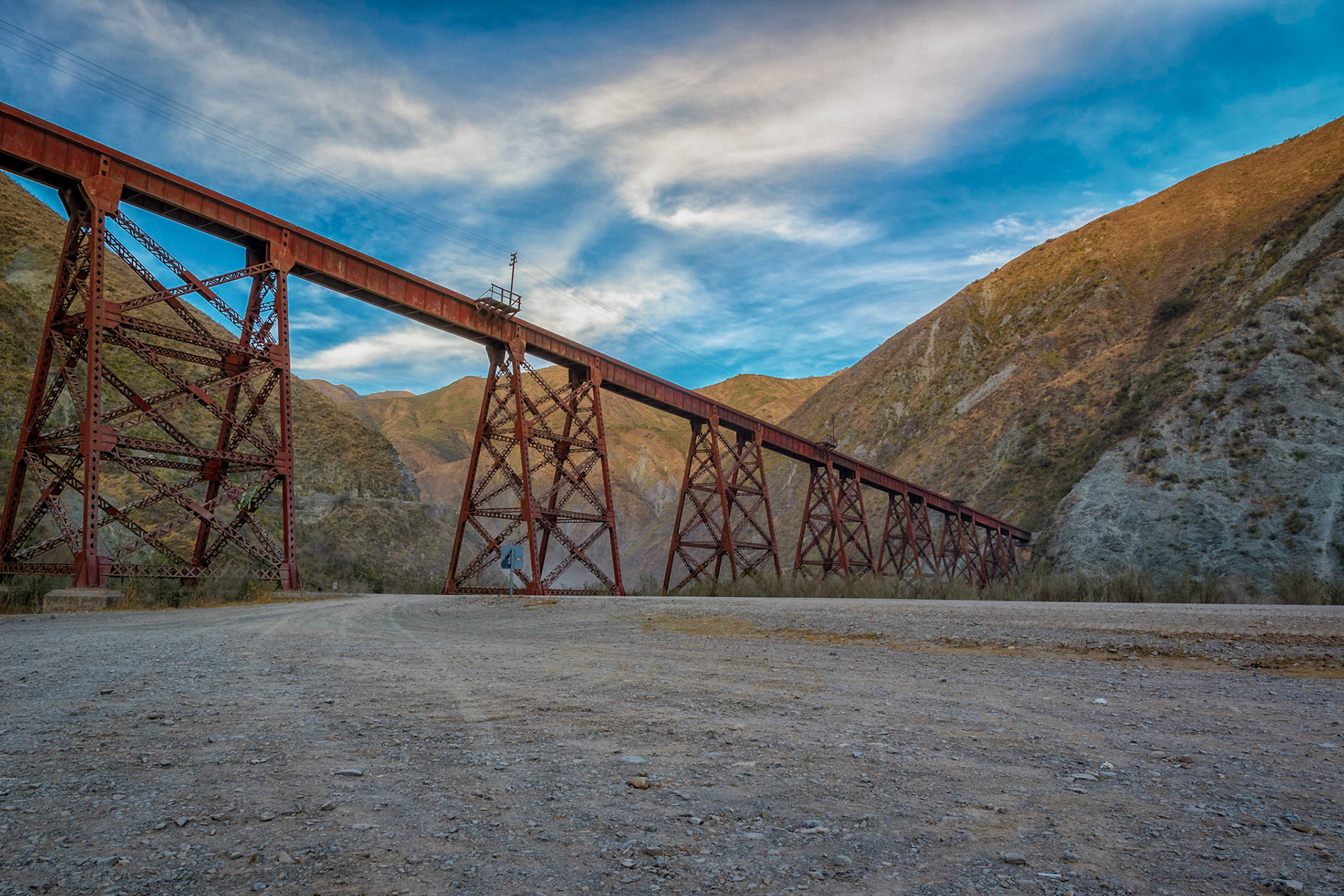 Camino a Tolar Grande (muuuy al principio) Viaducto....