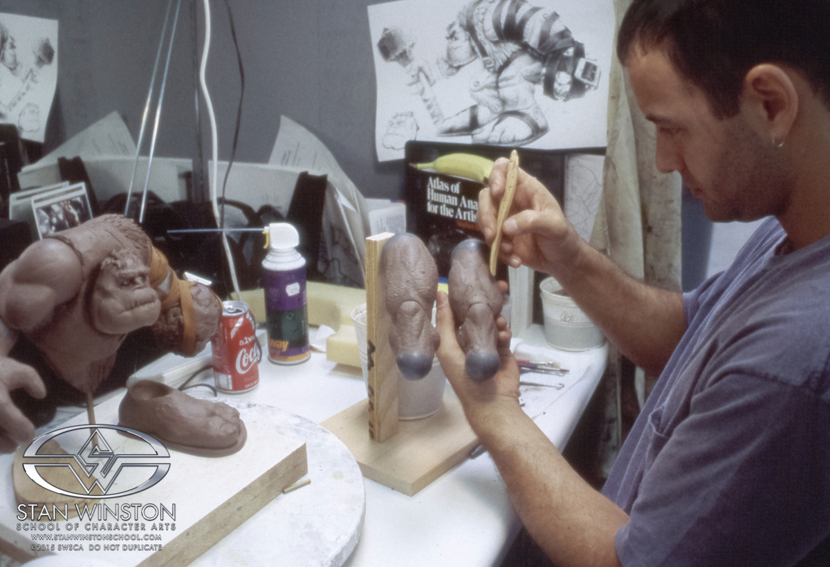 I made the armature so that each part of the body could be removed, which made the sculpting much easier.