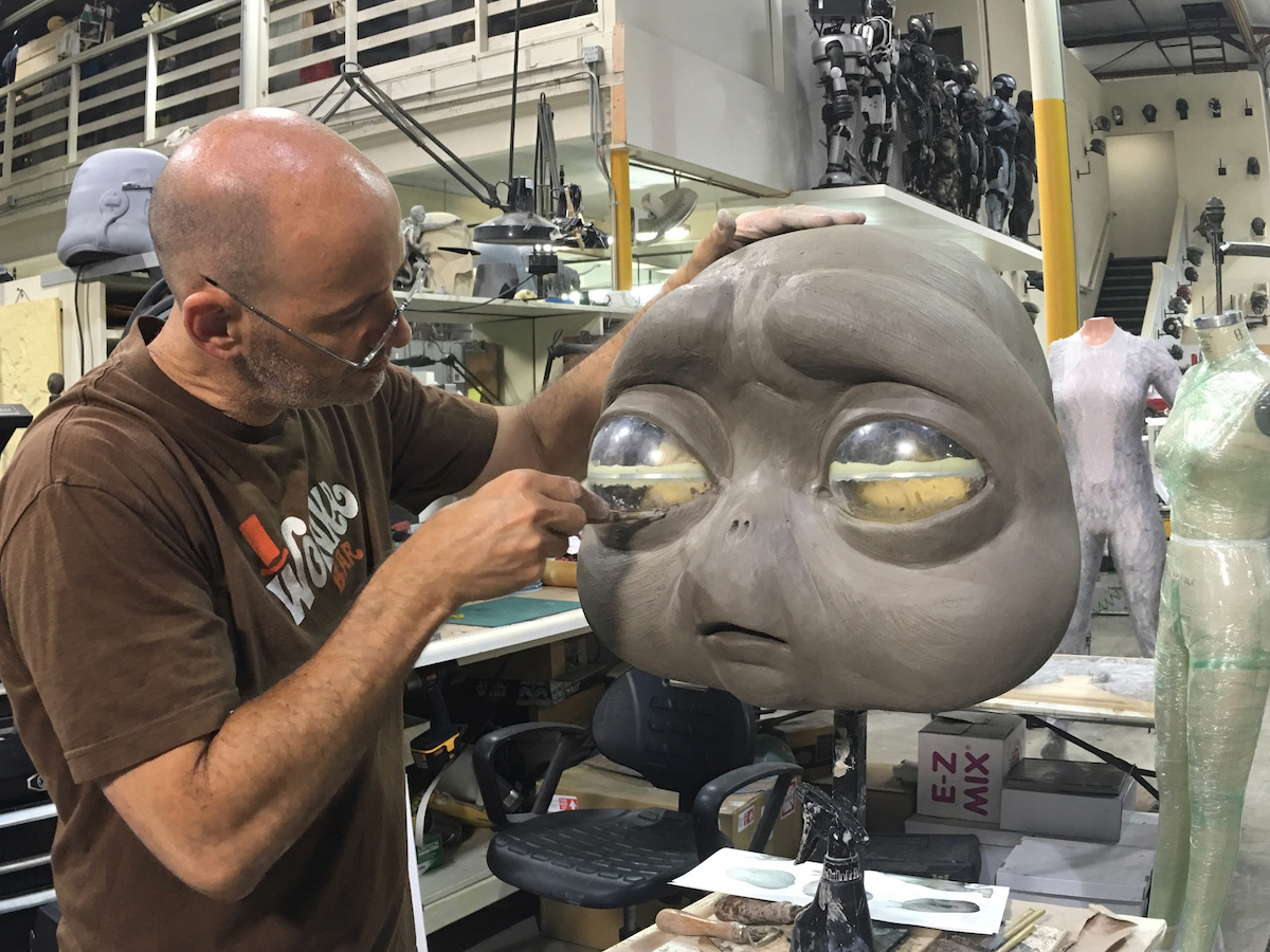 Evening out the eyelids...