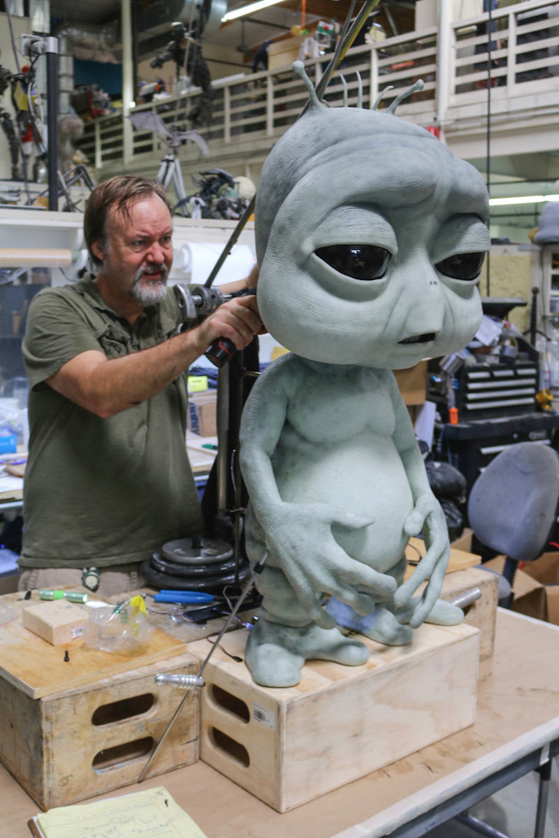 Richard hard at work to finish up his interior mechanics before the head will be closed up and silicone patched.