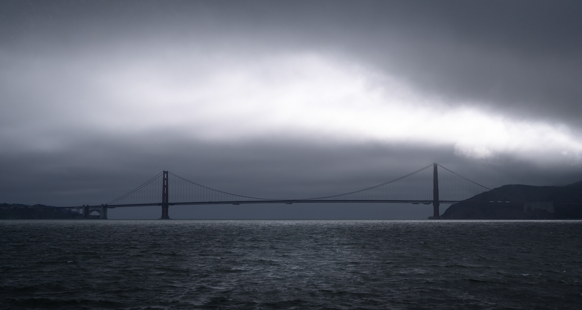Moody Golden State Bridge, San Francisco, California, USA