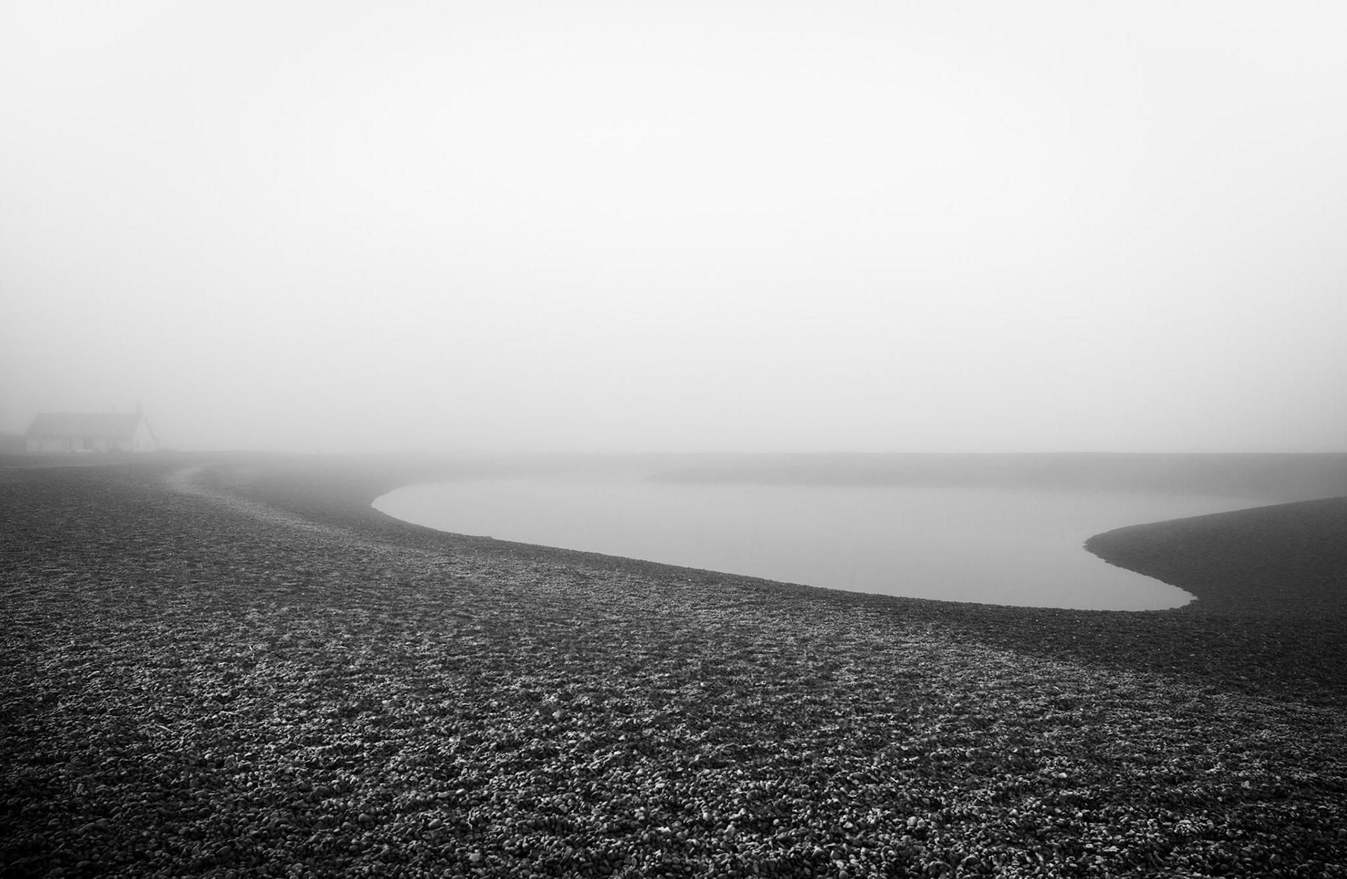 Fog & frost roll in along the Suffolk Coast. Costas Kariolis
