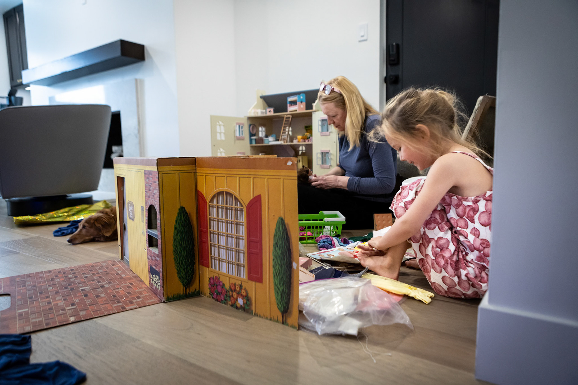 Playing in Barbie's Dream House with Mimi