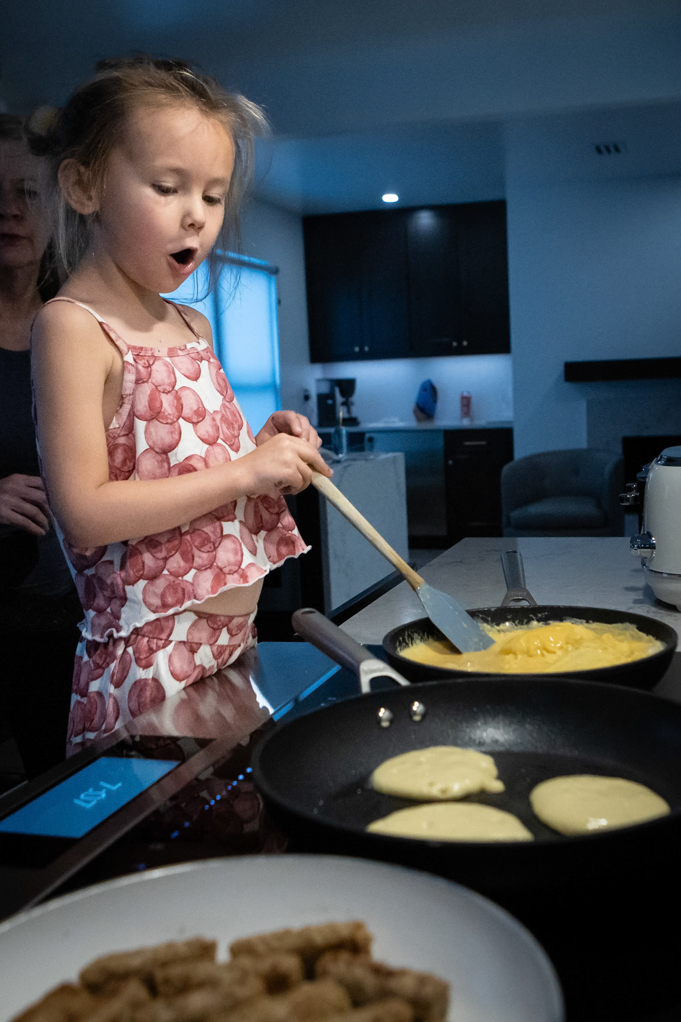Whipping up an early-morning feast with Mimi