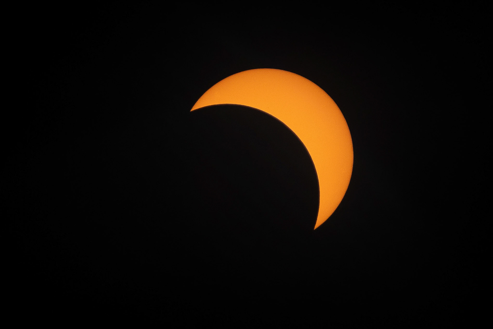 The April 8, 2024 total solar eclipse seen from 39° North latitude