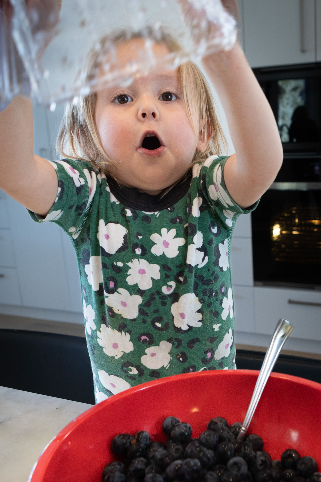 Making blueberry pie filling