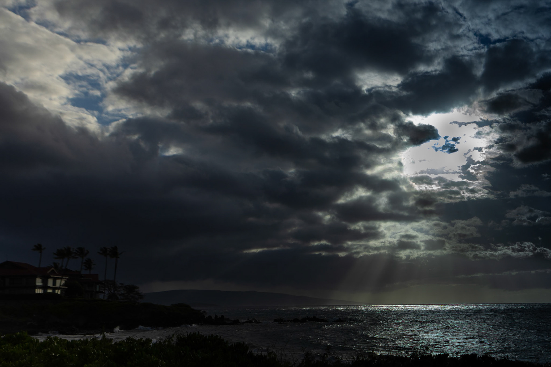 A cloudy Maui sunset