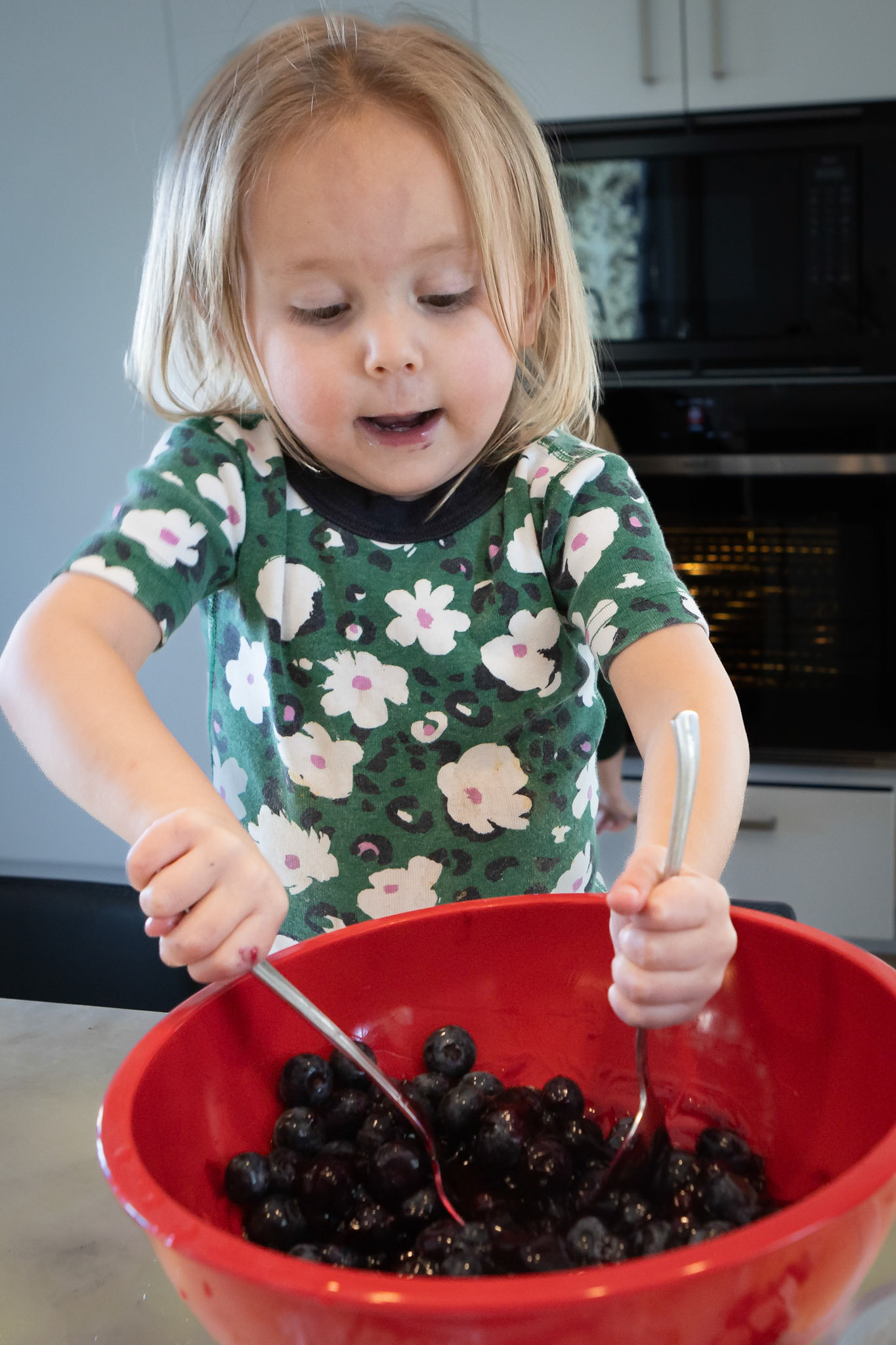 Making blueberry pie filling