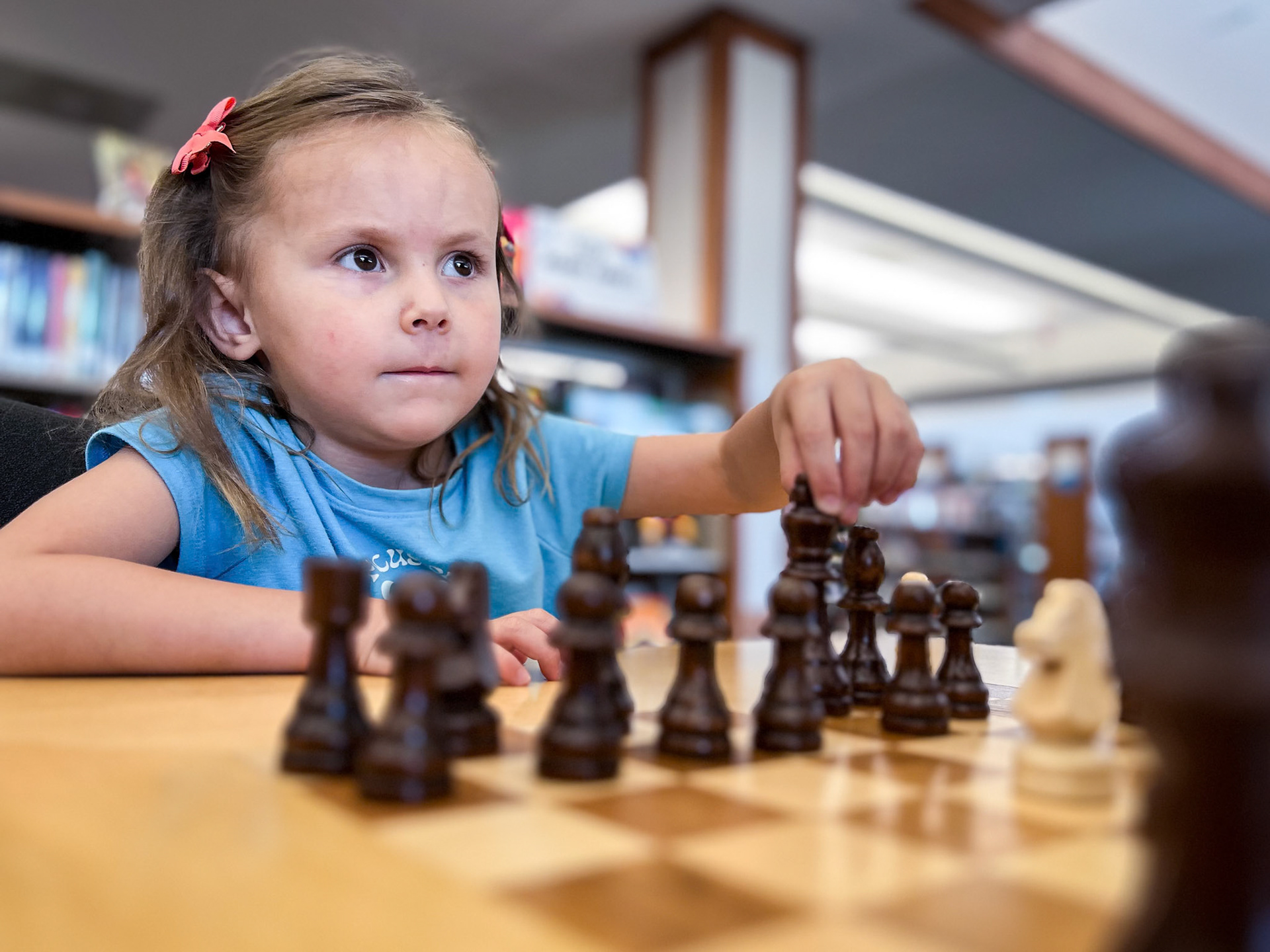 Learning the finer points of chess with Mimi