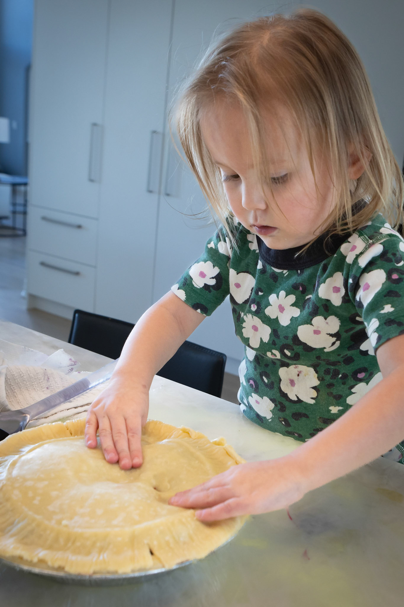 Adding the top layer of crust