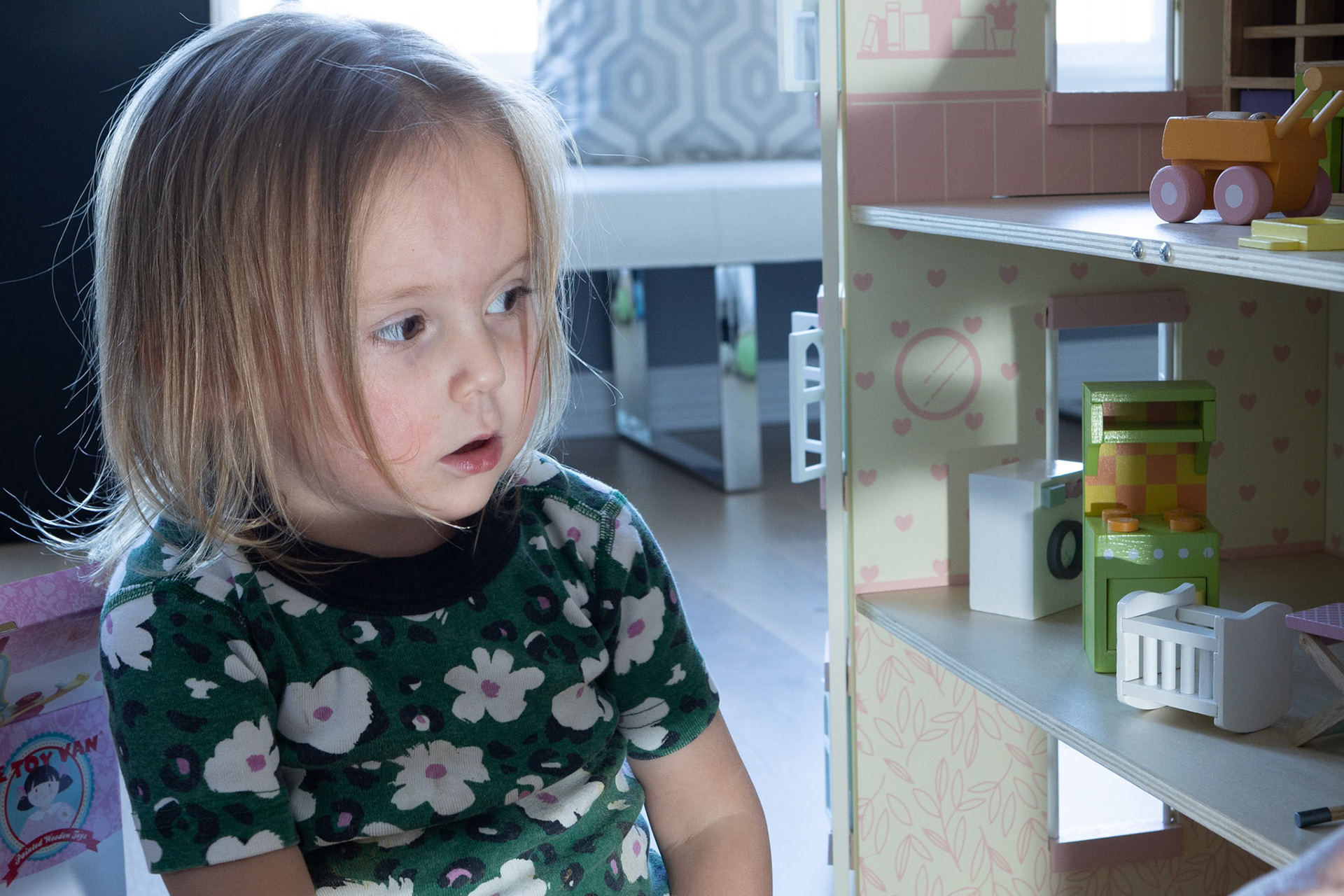 Playing dollhouse