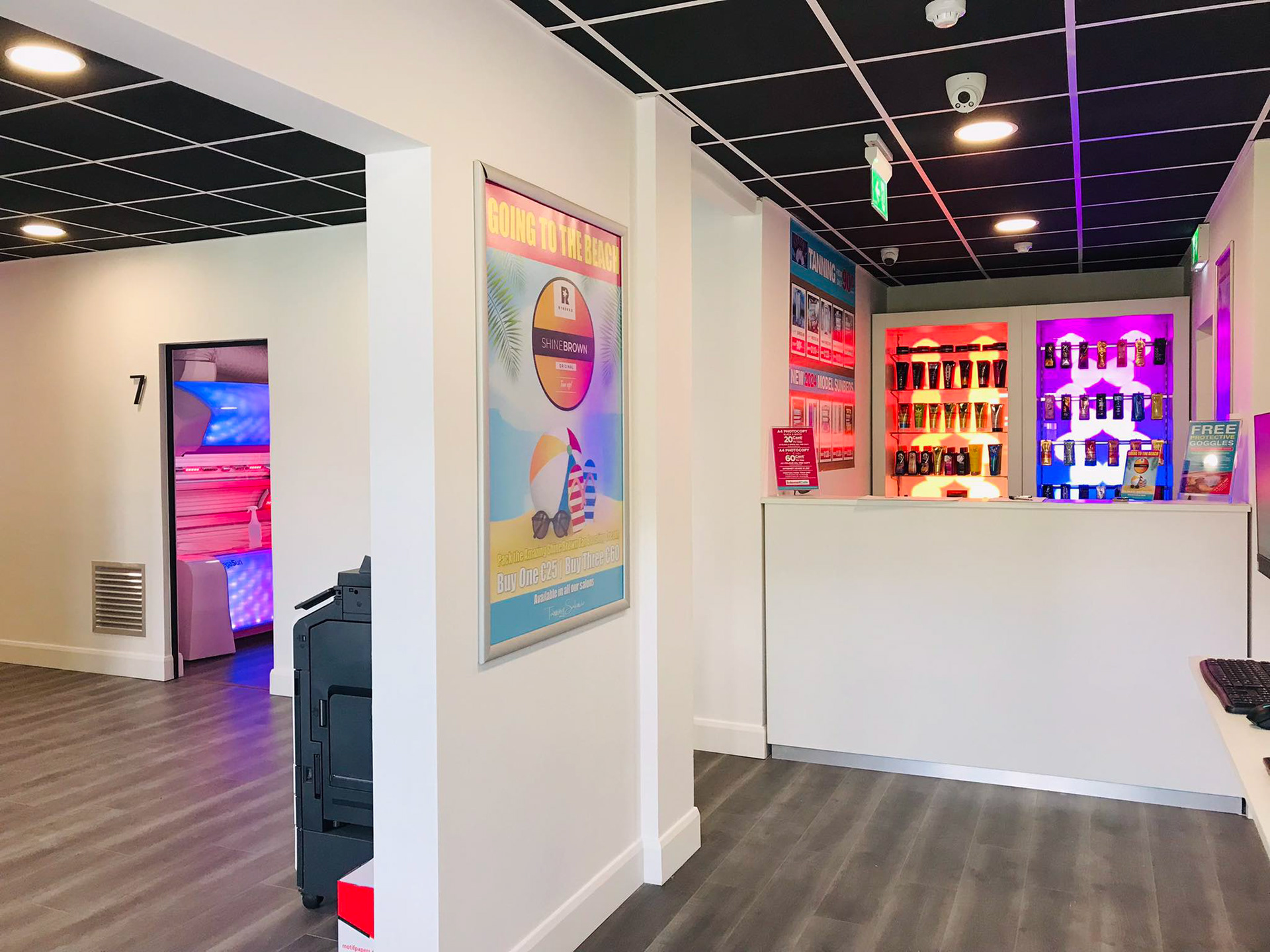 Tanning Salon, Sallynoggin