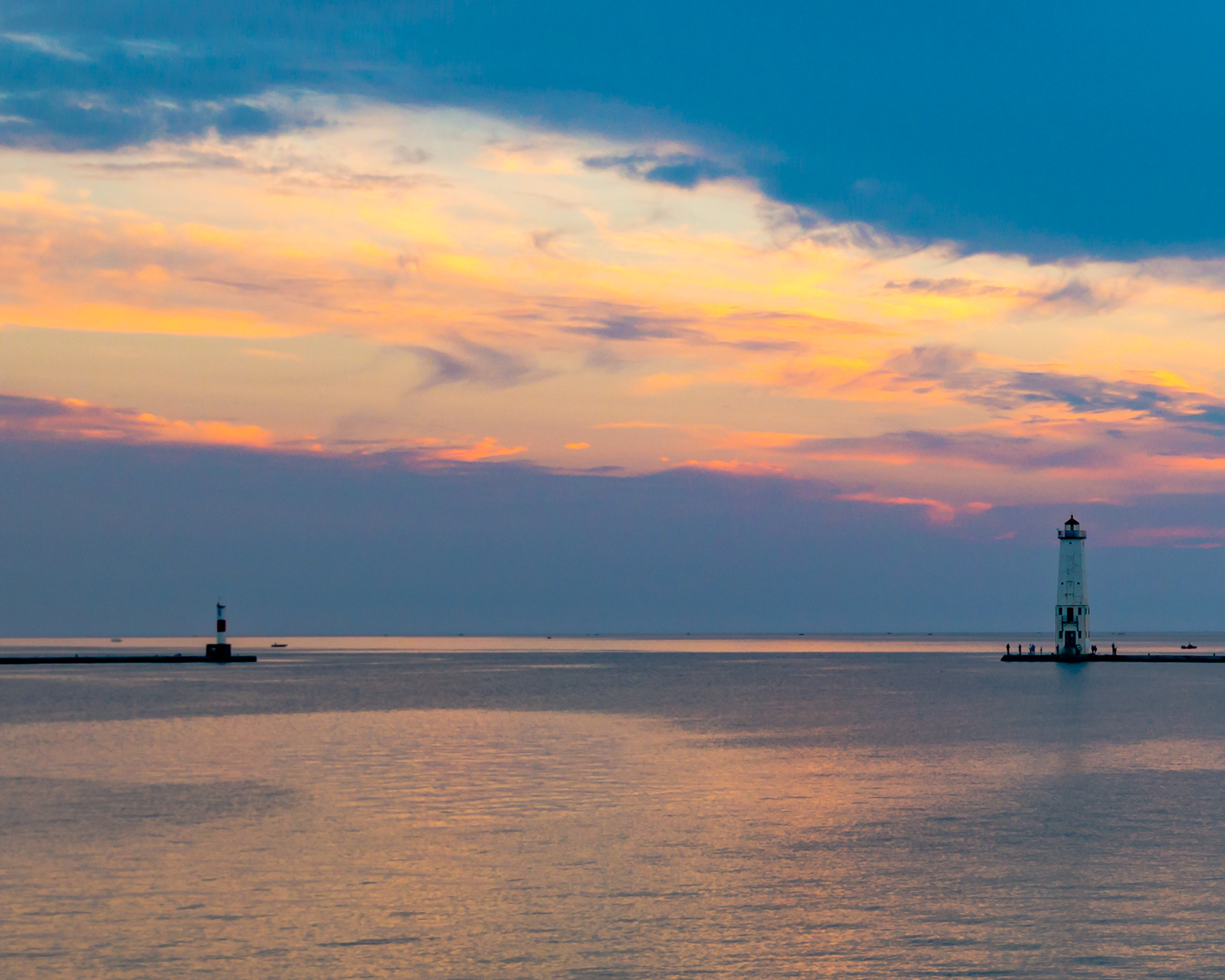 Frankfort North Breakwater Lighthouse and South Breakwater Light, Frankfort