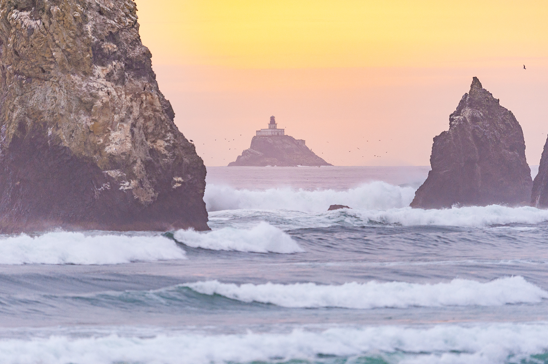Tillamook Rock Lighthouse, Cannon Beach