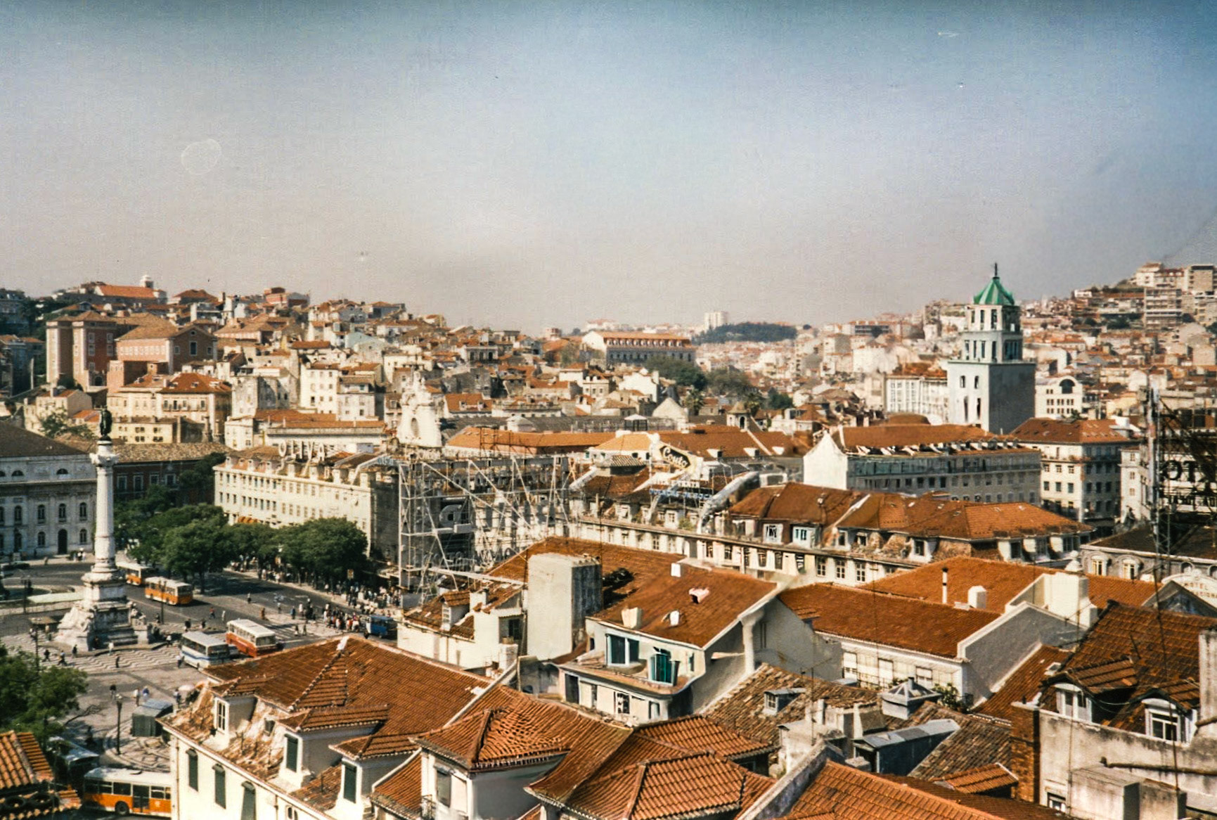 ロシオ広場（Rossio Square）**周辺の眺め