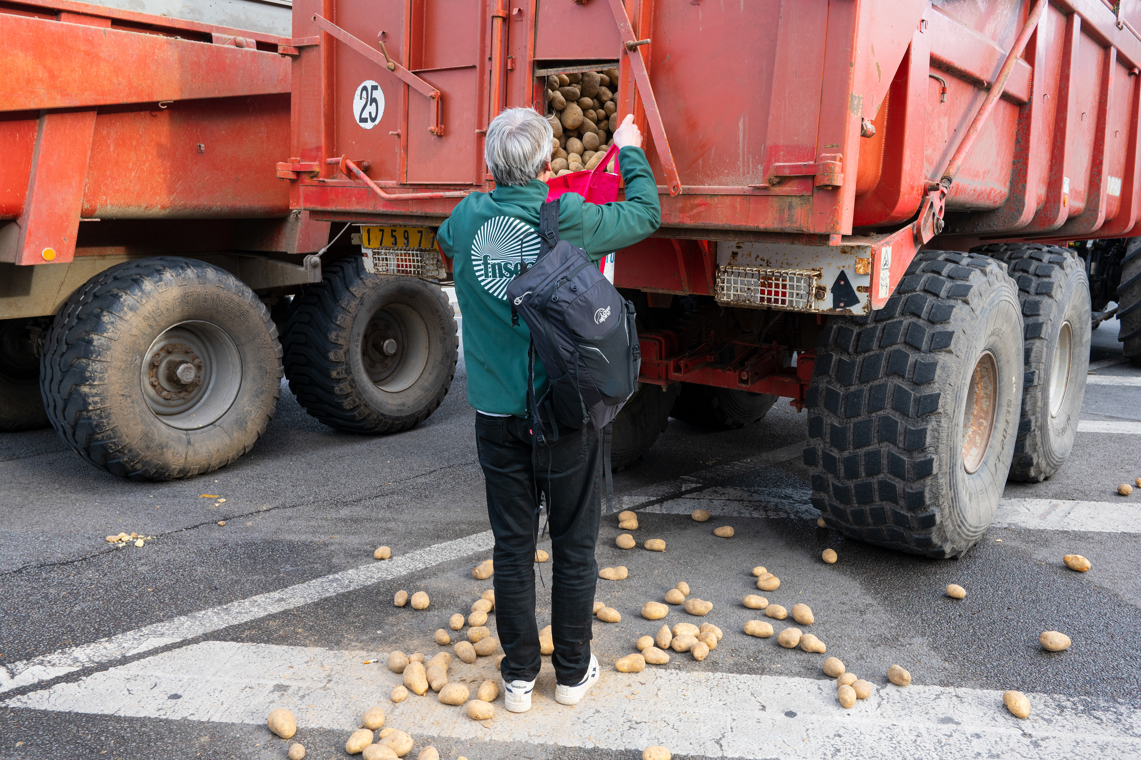 FNSEA and young farmers demonstration - Paris - 13/01/26