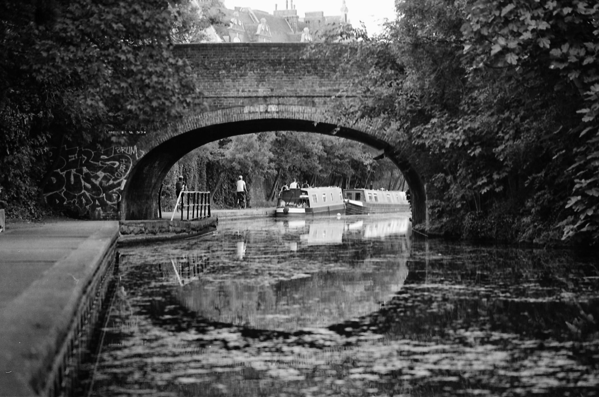 Canal (2013 - Ilford XP2)