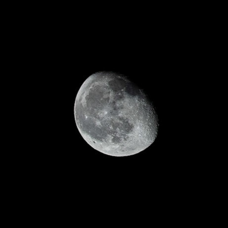 Waning Gibbous - 04/11/2004/11/20. 84% illumination.