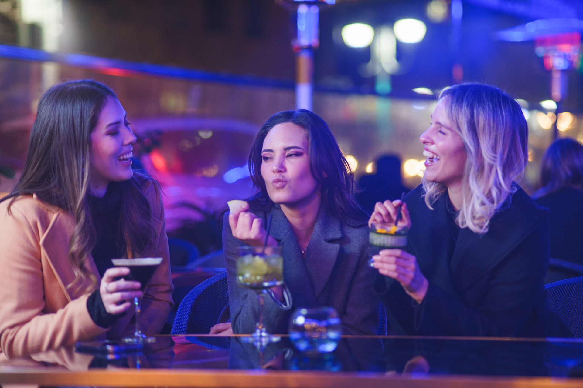 Gente pasándola bien en Route 66