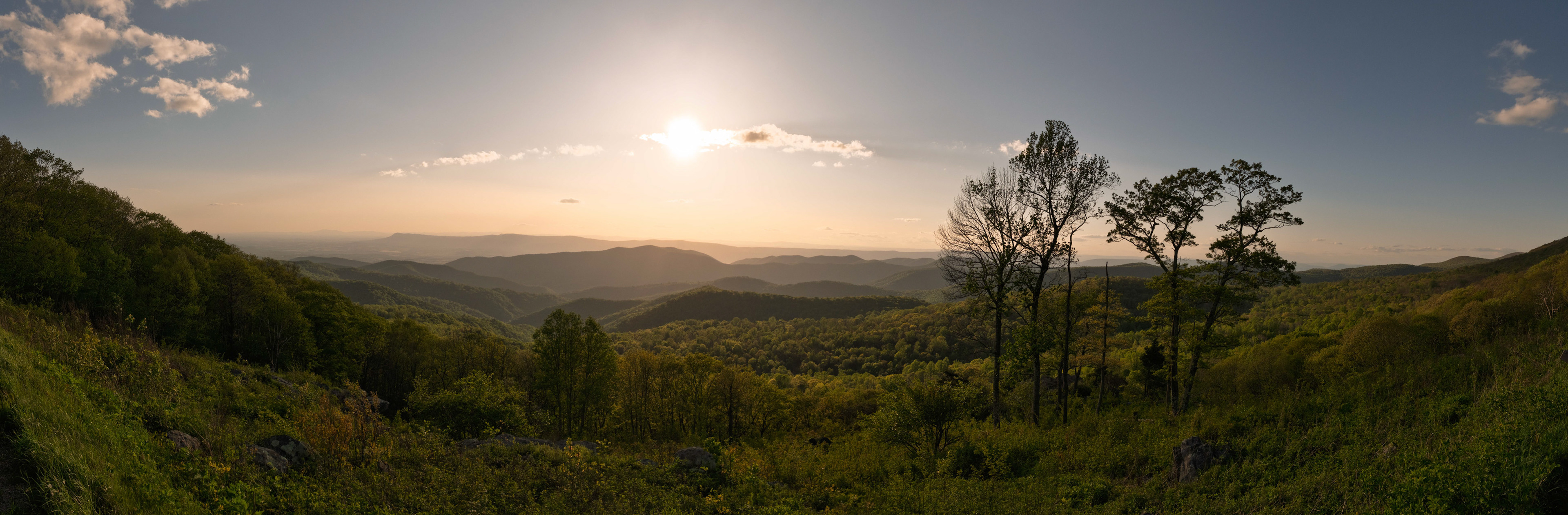 Waiting for the sunset at Point Overlook, Shenandoah National Park