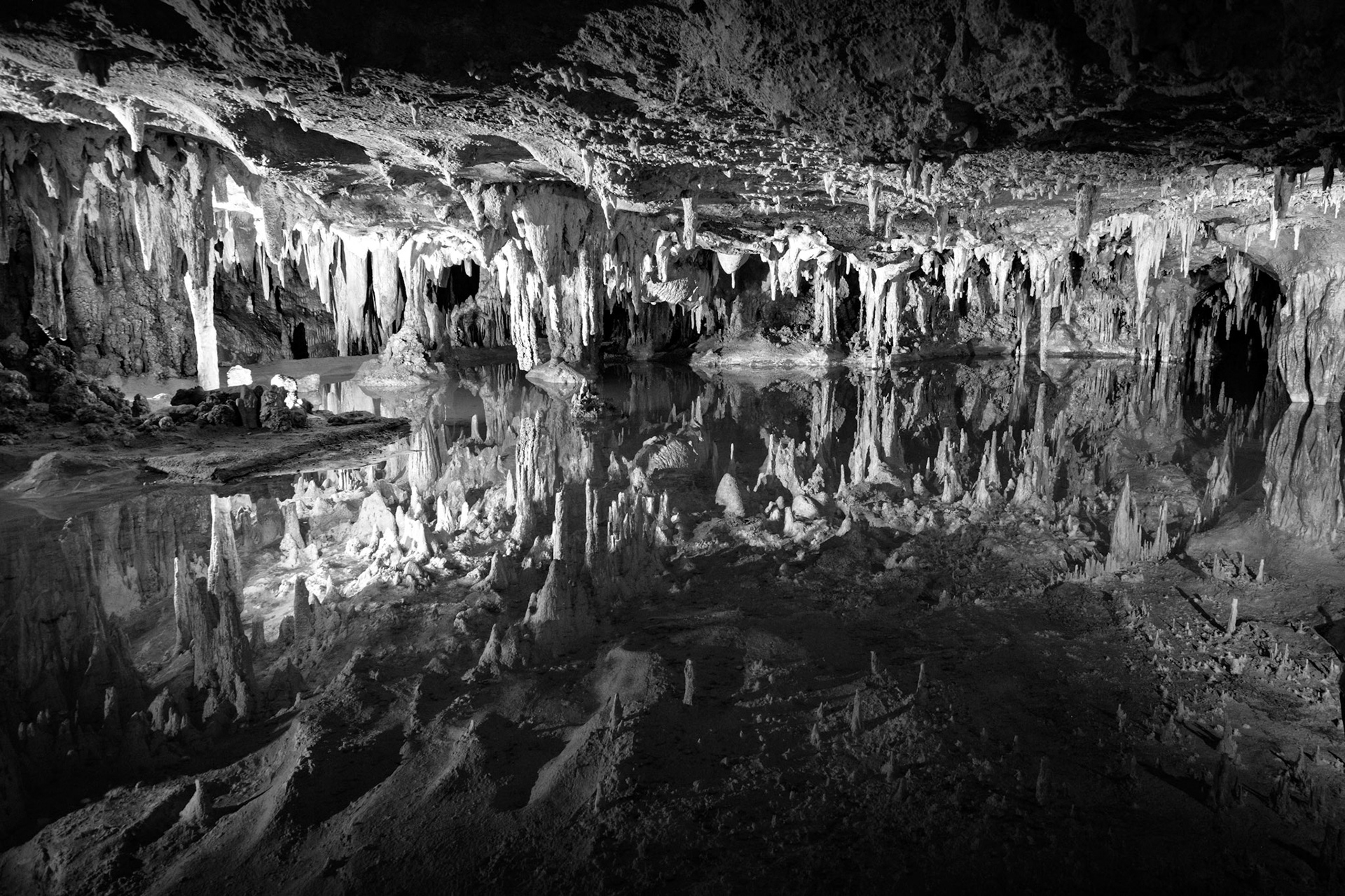 Mirror Lake, Luray Caverns
