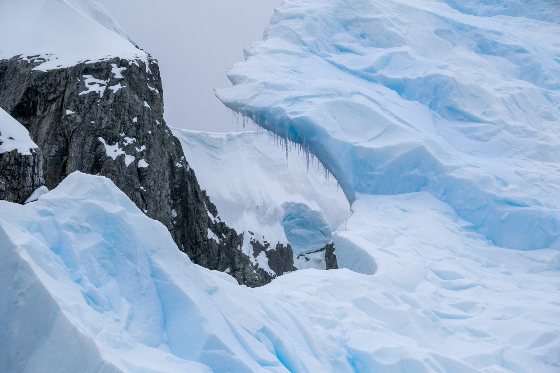 Intercurrence island