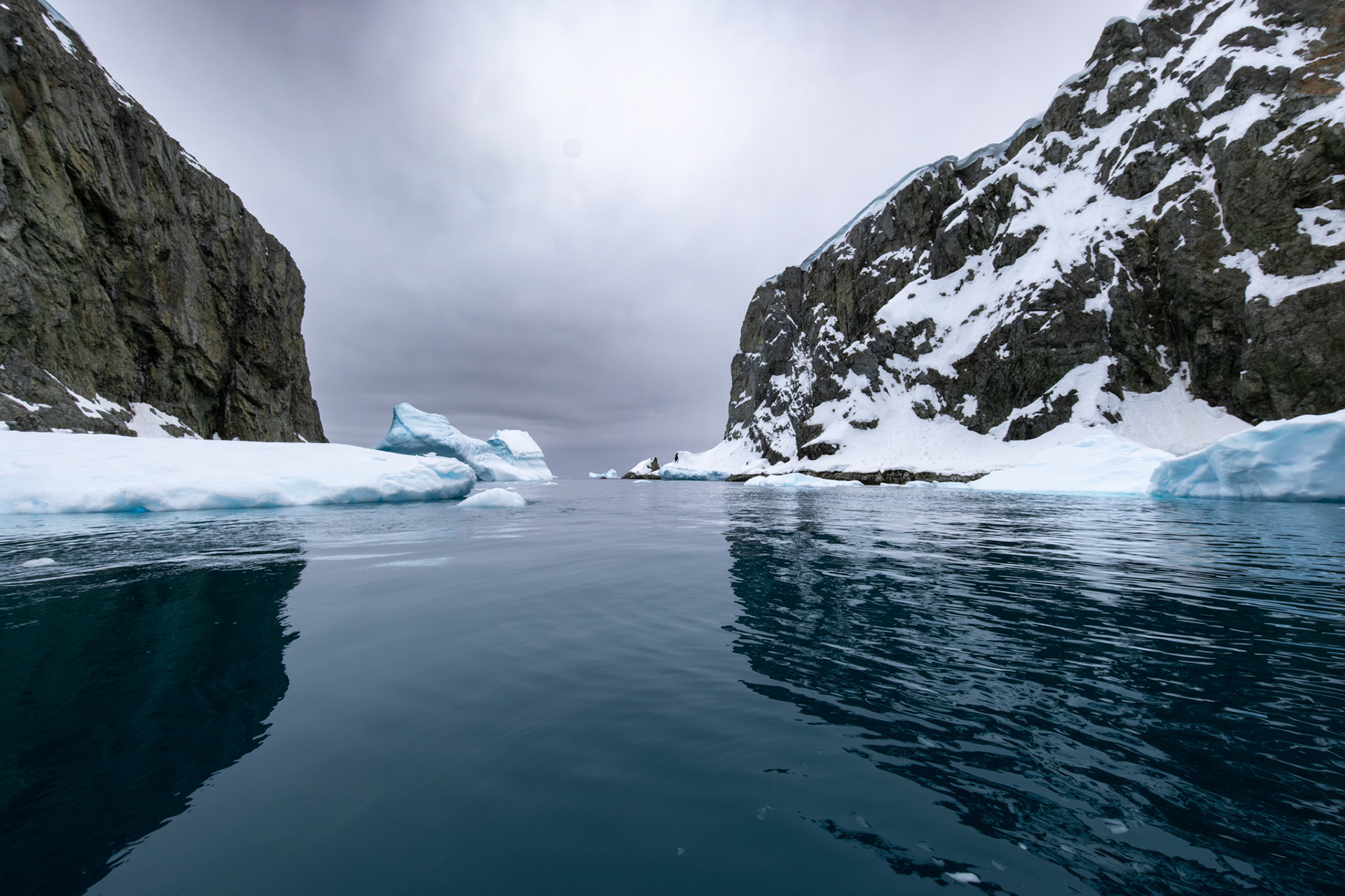 Intercurrence island