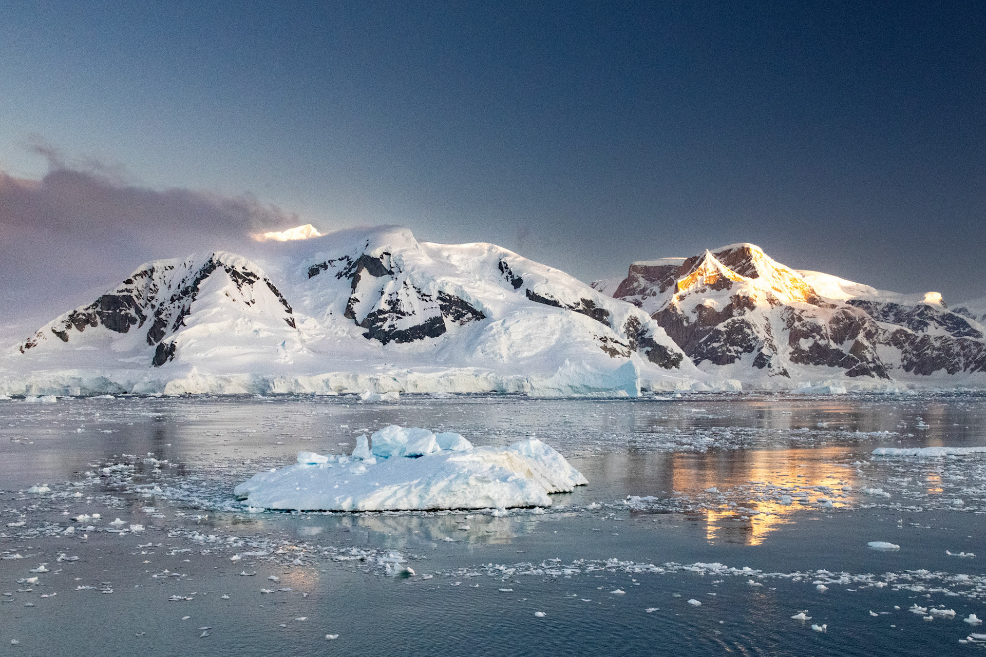 On the way to Goudier Island