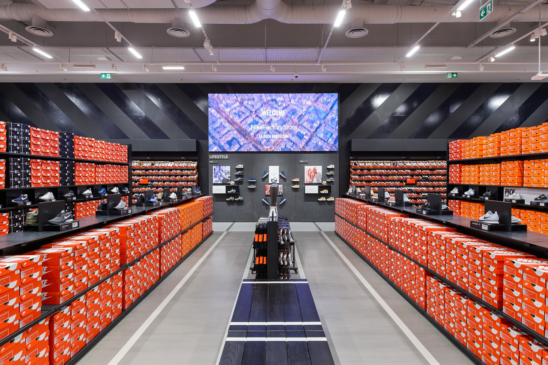 McAlpine - Nike Factory Store, Barcelona