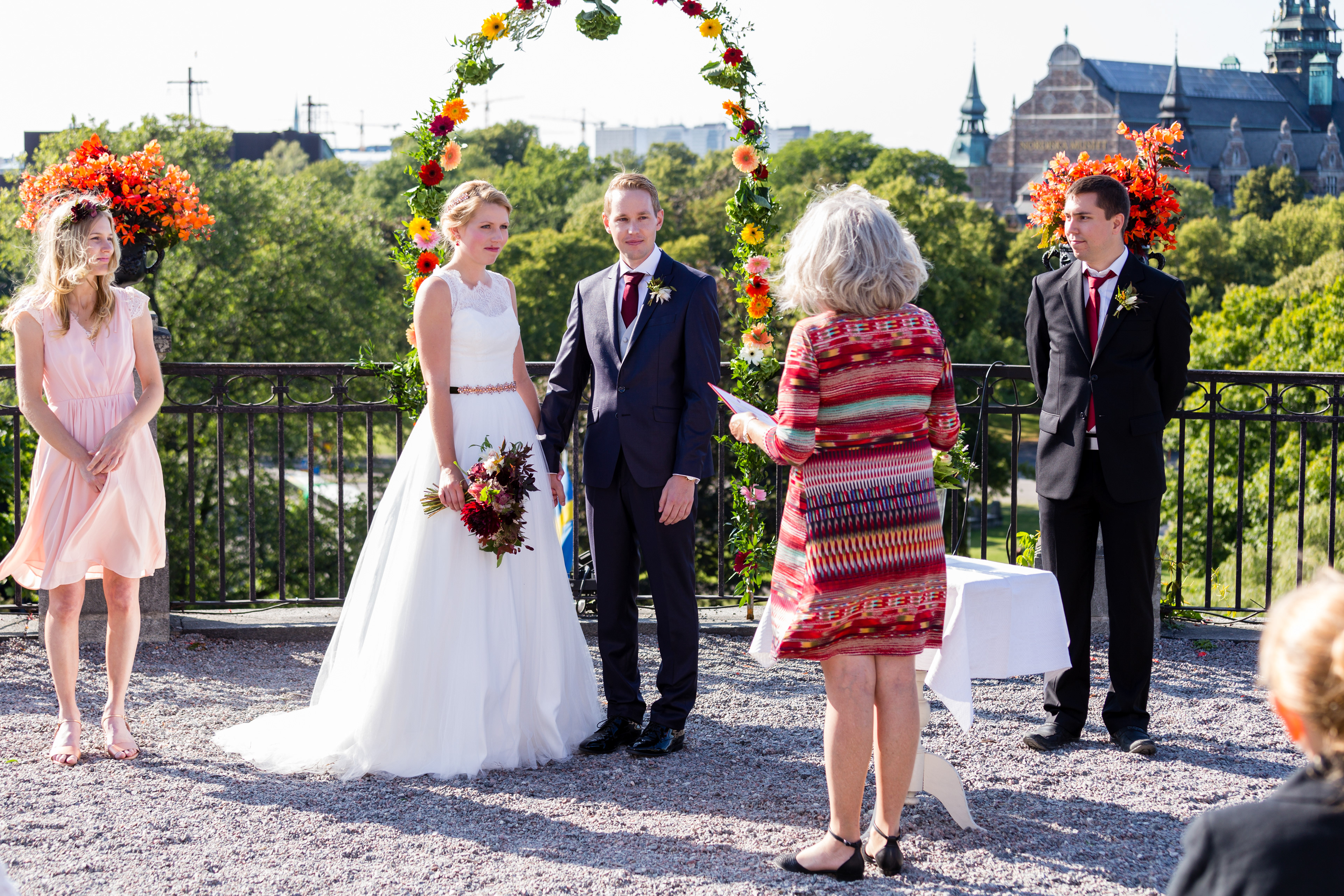 Vigsel på Oscarsterrassen på Skansen bröllopsfotograf Anna Andersson i Nynäshamn