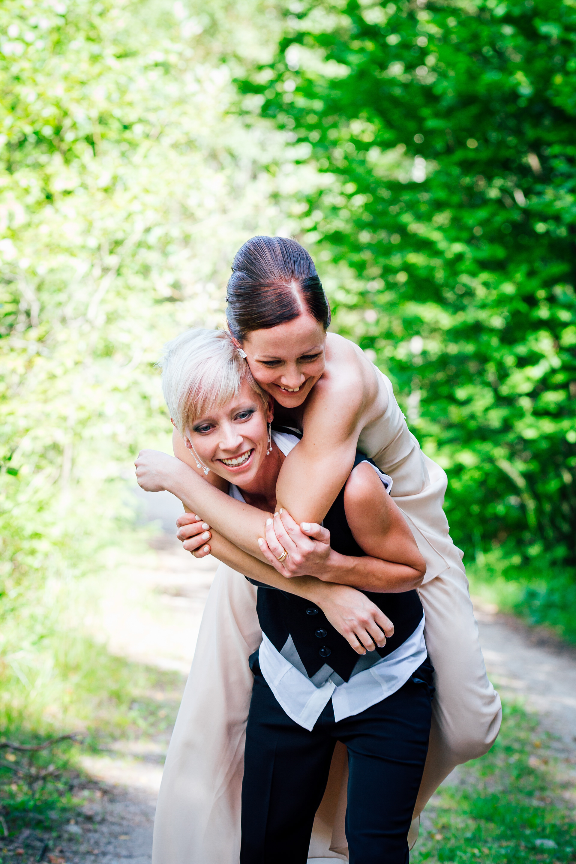 bröllopsporträtt utomhus bröllopsfotograf Anna Andersson i Nynäshamn