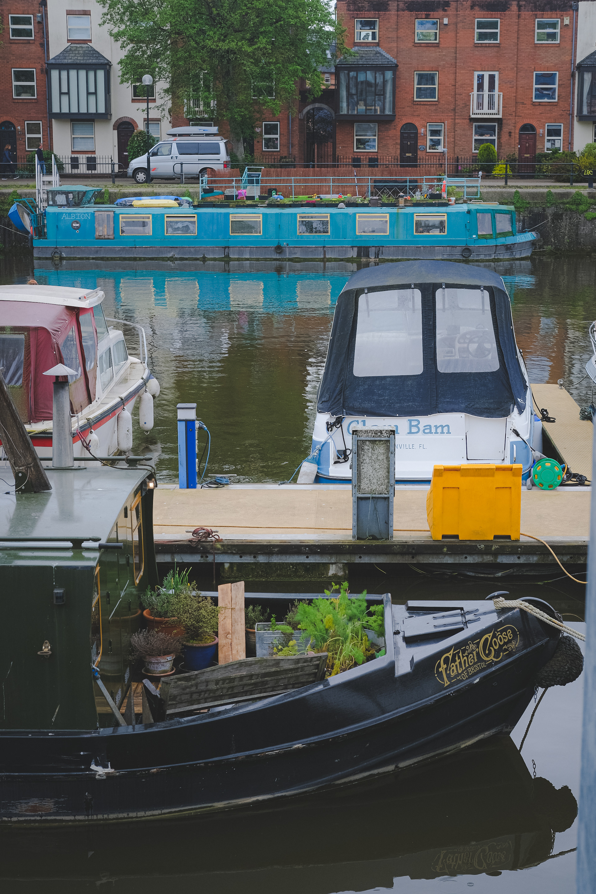 Bristol Harbour and a 2 hour wait for a bike seller!