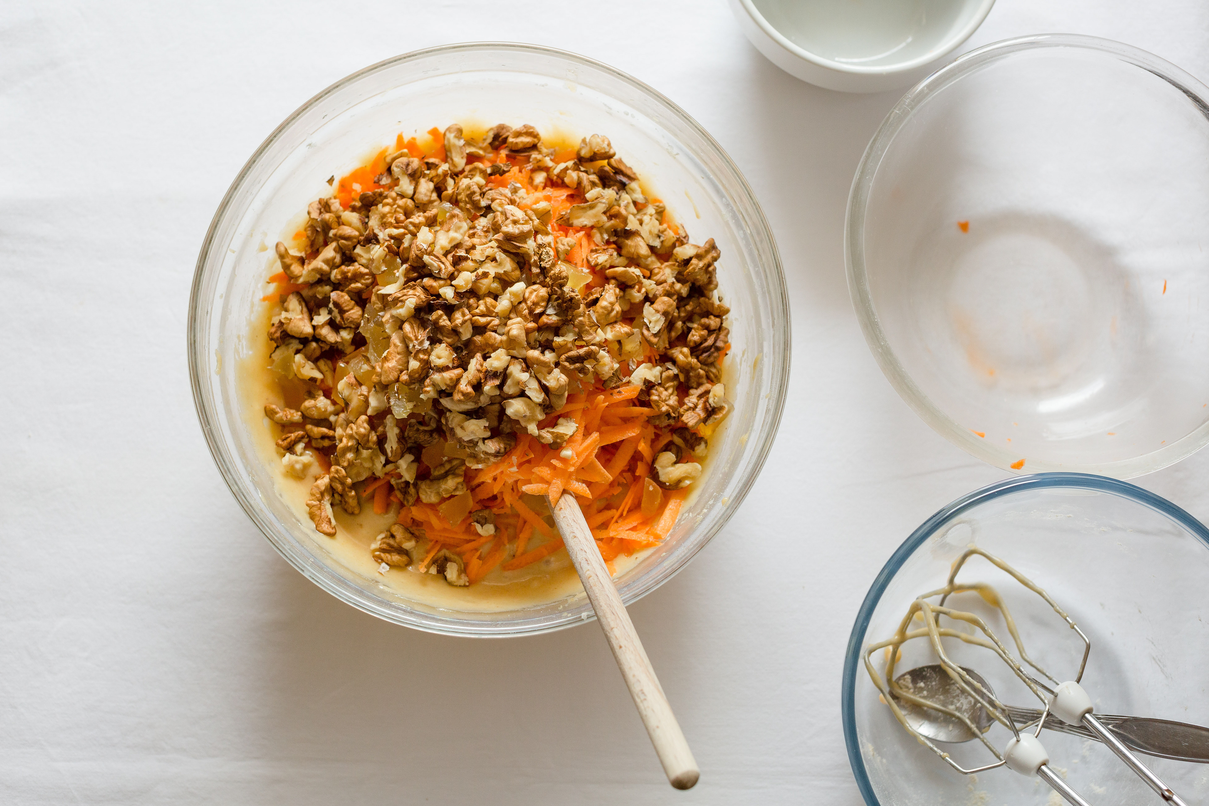 Ginger and walnut carrot cake