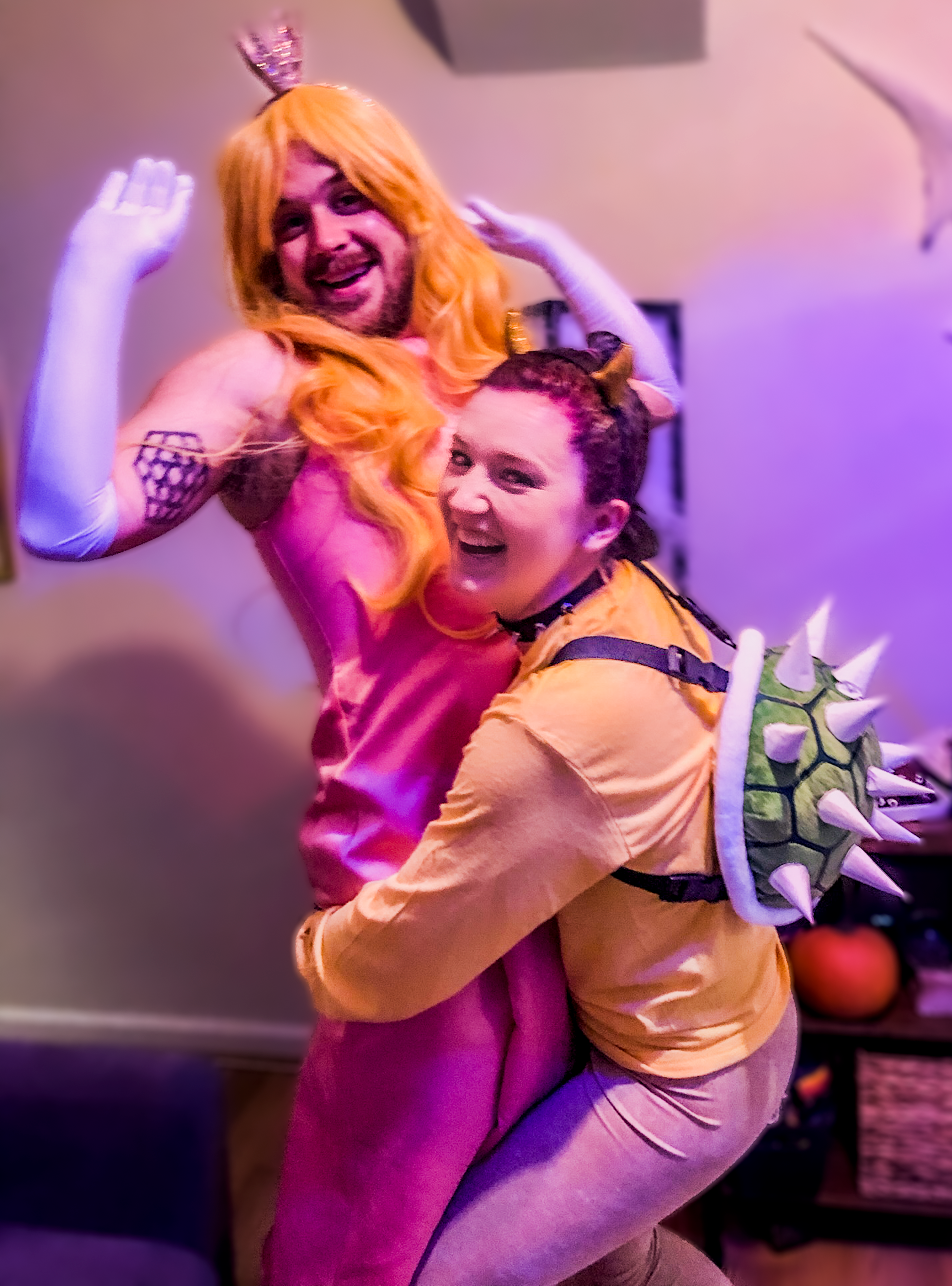 Bowser & Peach (Super Mario Bros)