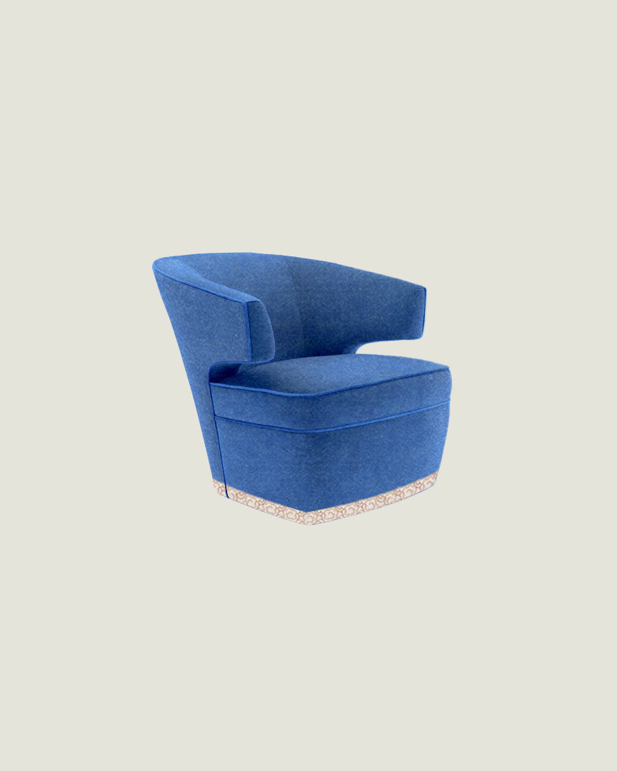 Lounge Chair with COM & COTs