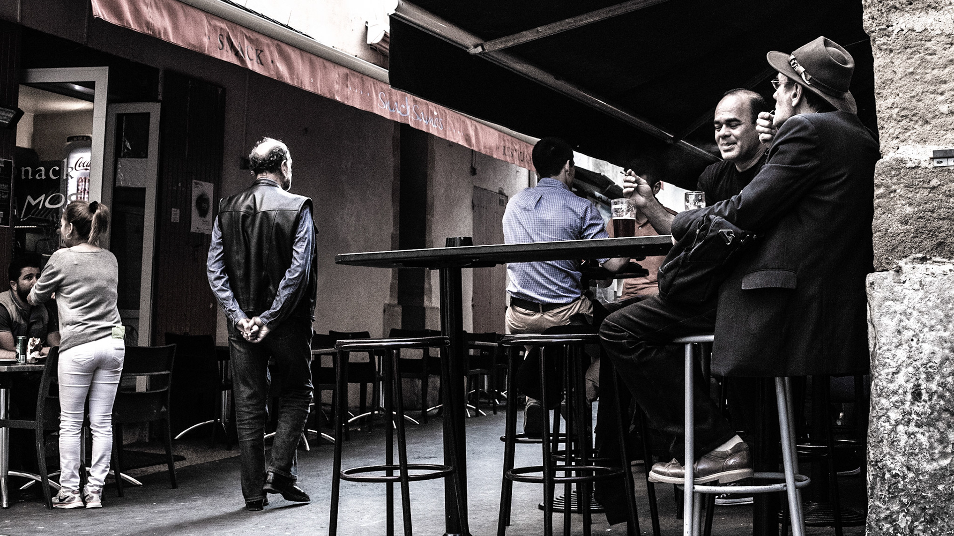 Monday night, Aix En Provence

+++

Hashtaggery:
#aix #aixenprovence #goingout #timeout #5d #canon

+++

www.armedwithapaintbox.com
#armedwithapaintbox
@armedwithapaintbox
Copyright Anthony Warner (Armed With A Paint Box) 2017