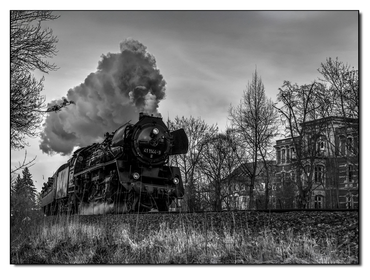 Historische Dampflock (Rodelblitz) bei der Durchfahrt in Arnstadt