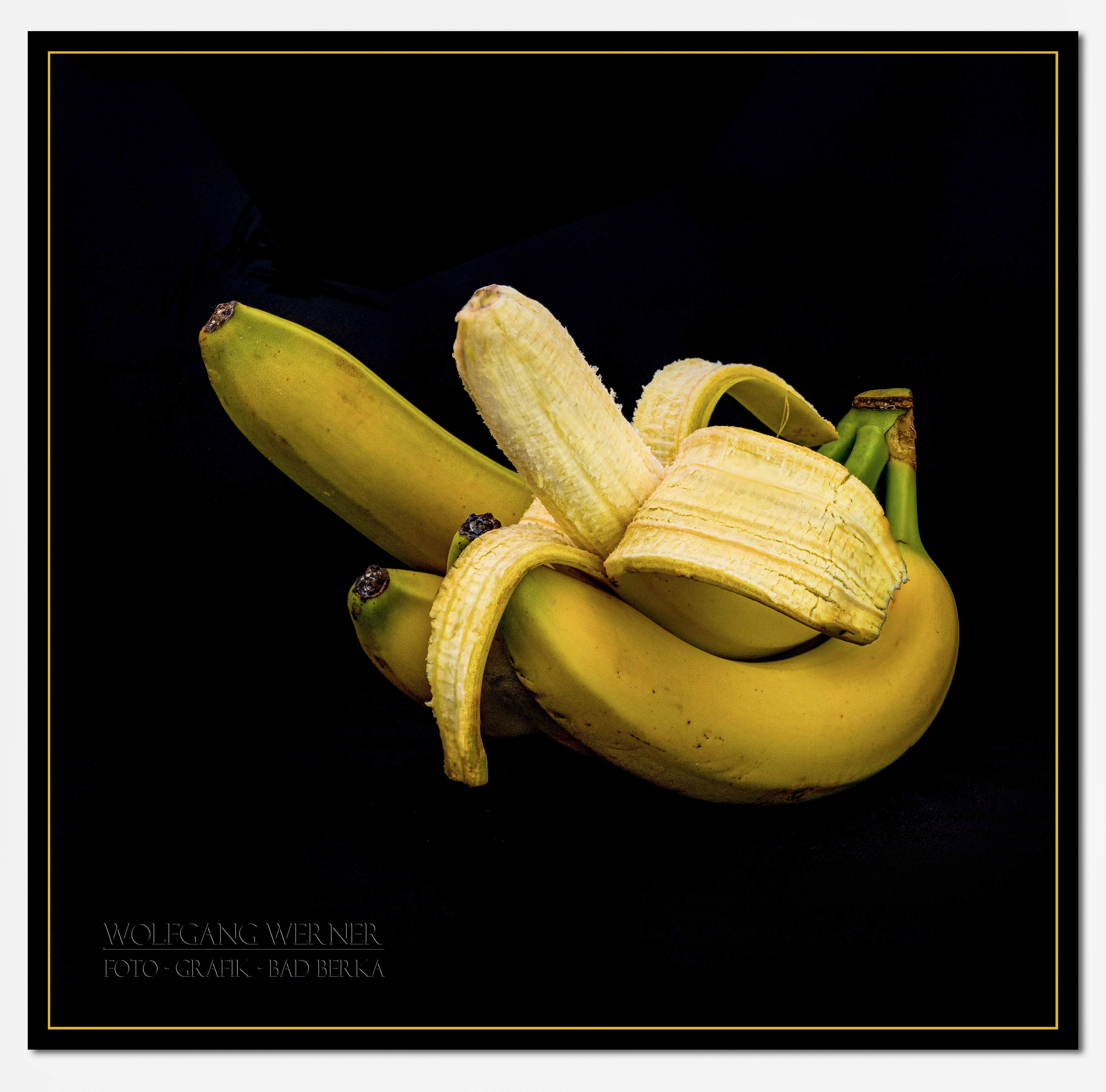 Bananen auf schwarzem Grund I