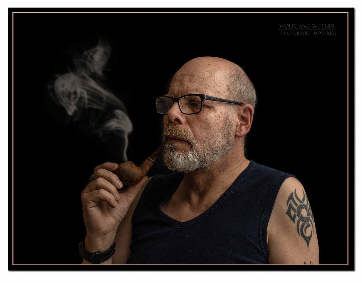 Self with tobaccopipe 10