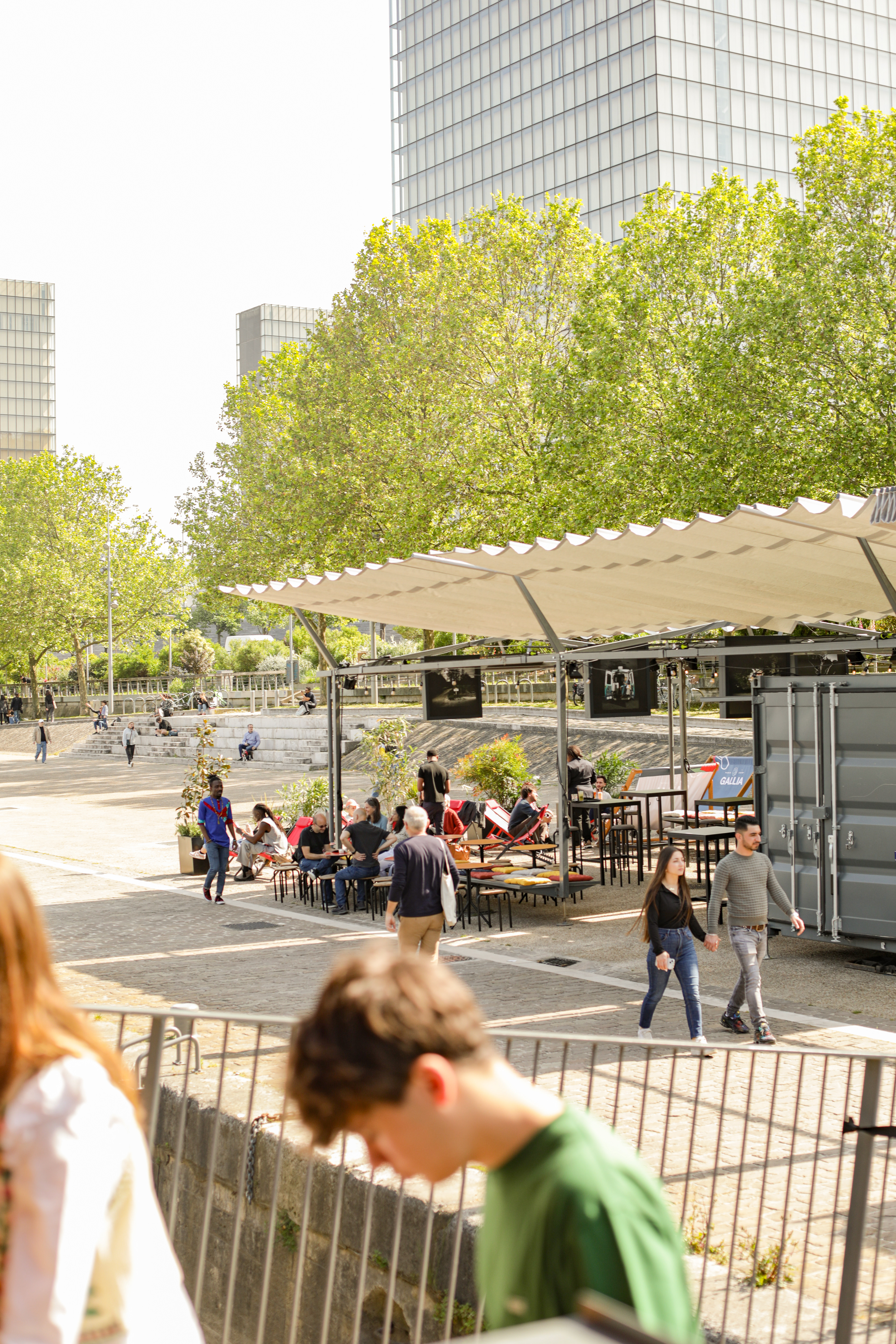 Tiers de terrasse sur les quais