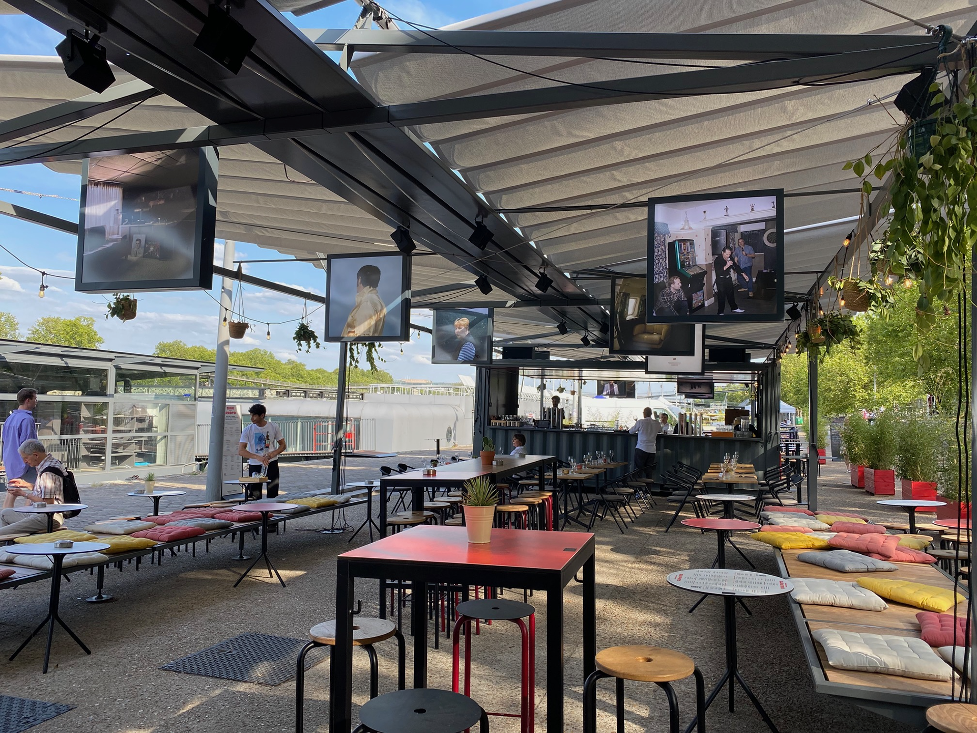 Demi terrasse sur les quais