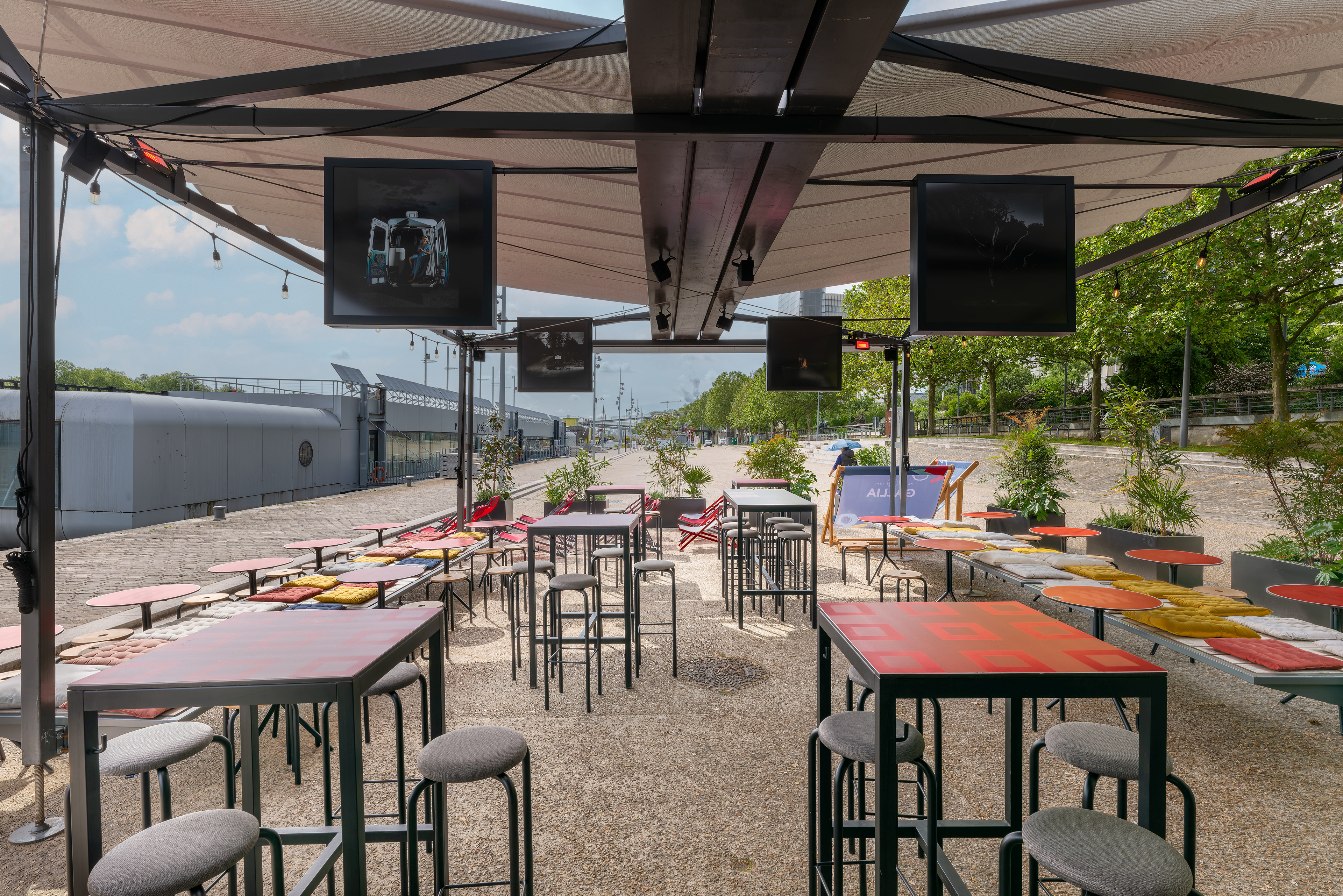 Tiers de terrasse sur les quais