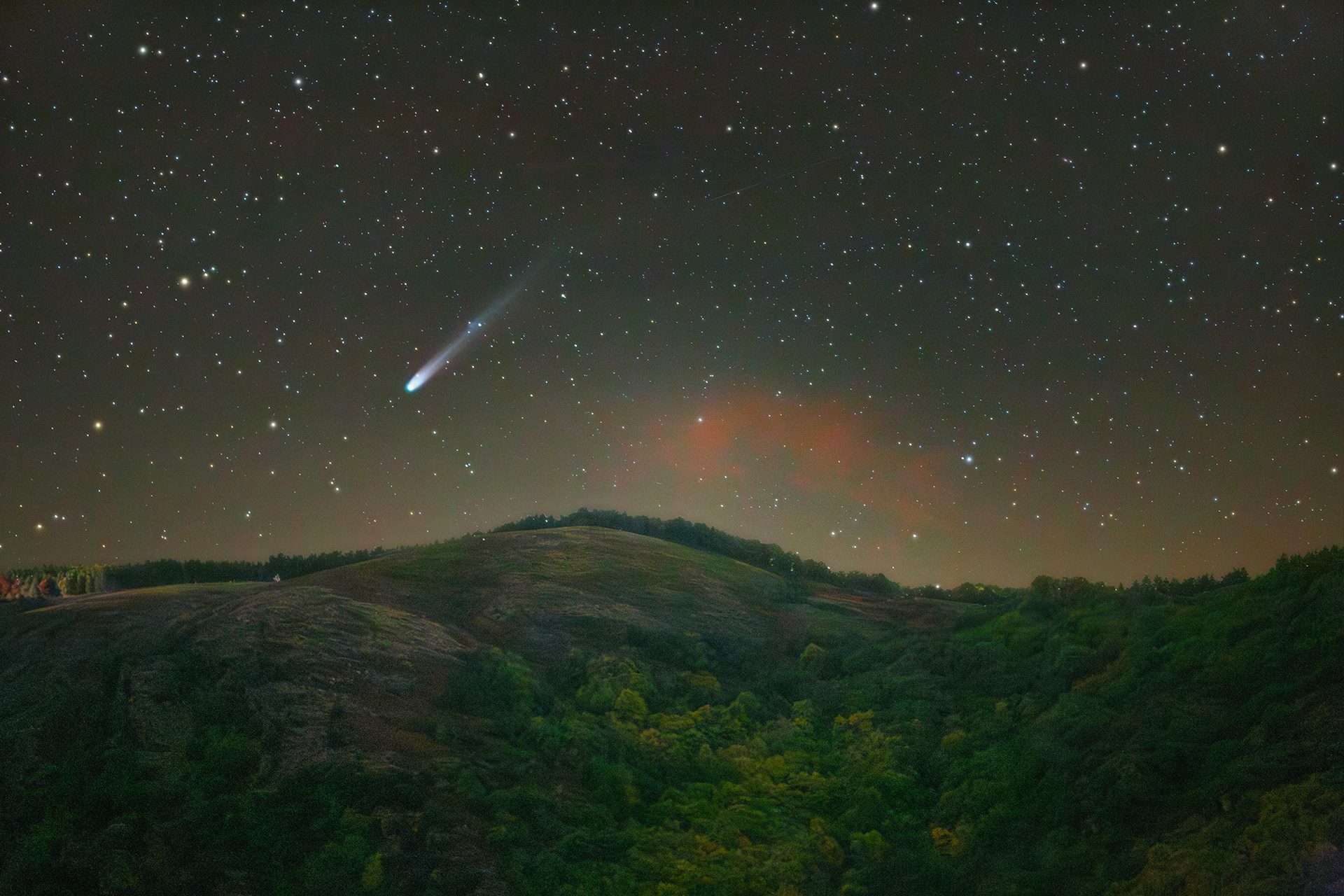 Comet and Aurora Borealis lights from the Cévennes International DarkSky Reserve