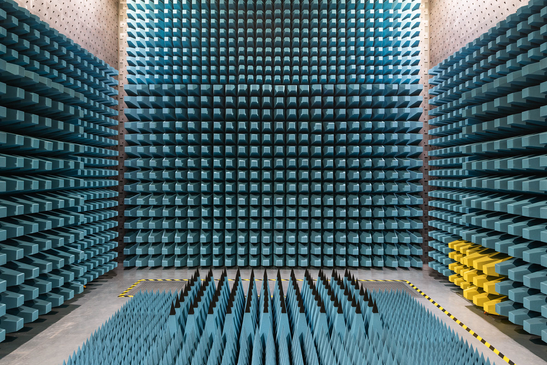 EMC Chamber