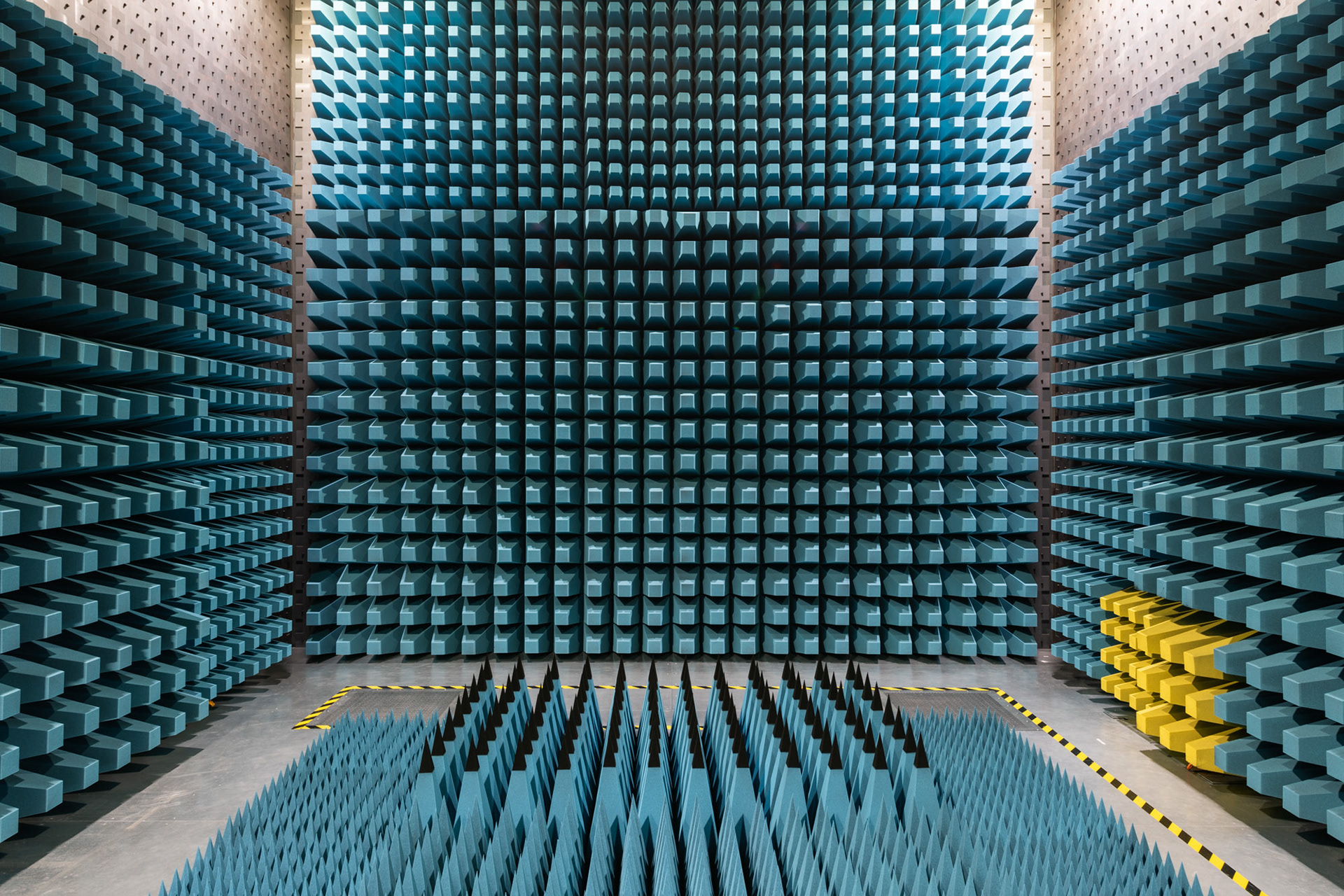 EMC Chamber