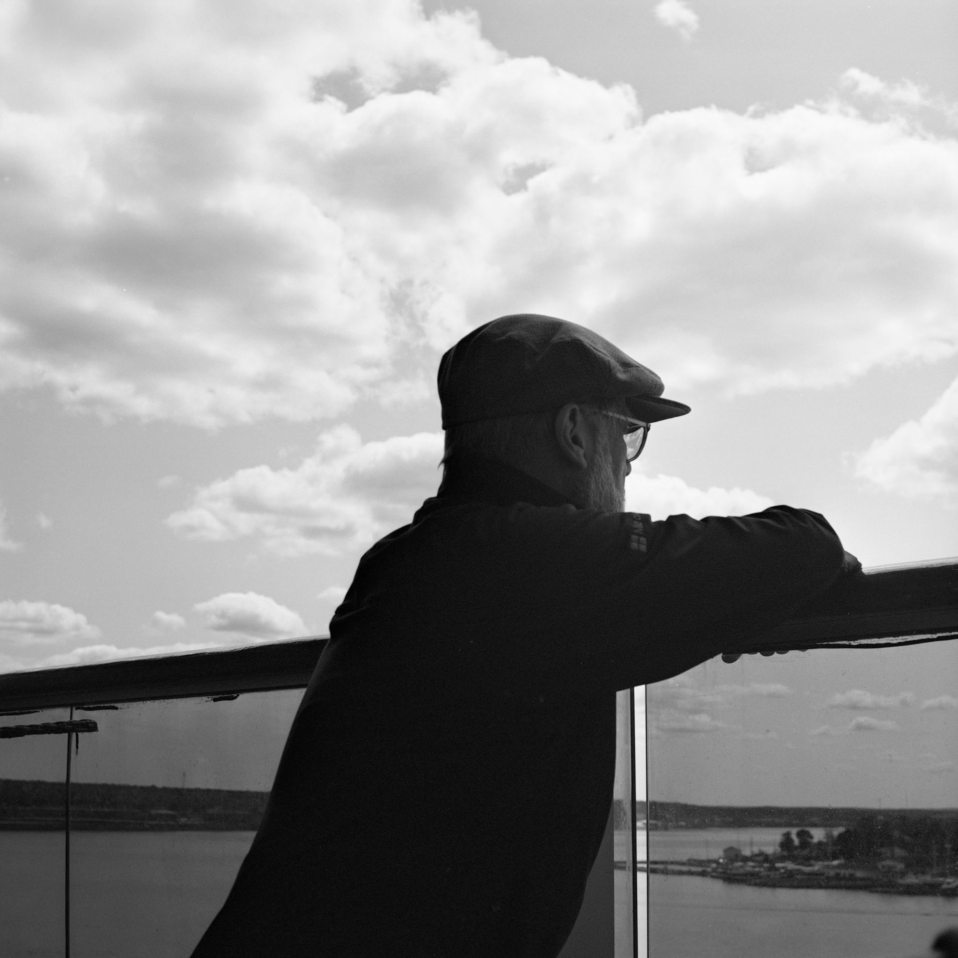 Between the Viewer and the View
