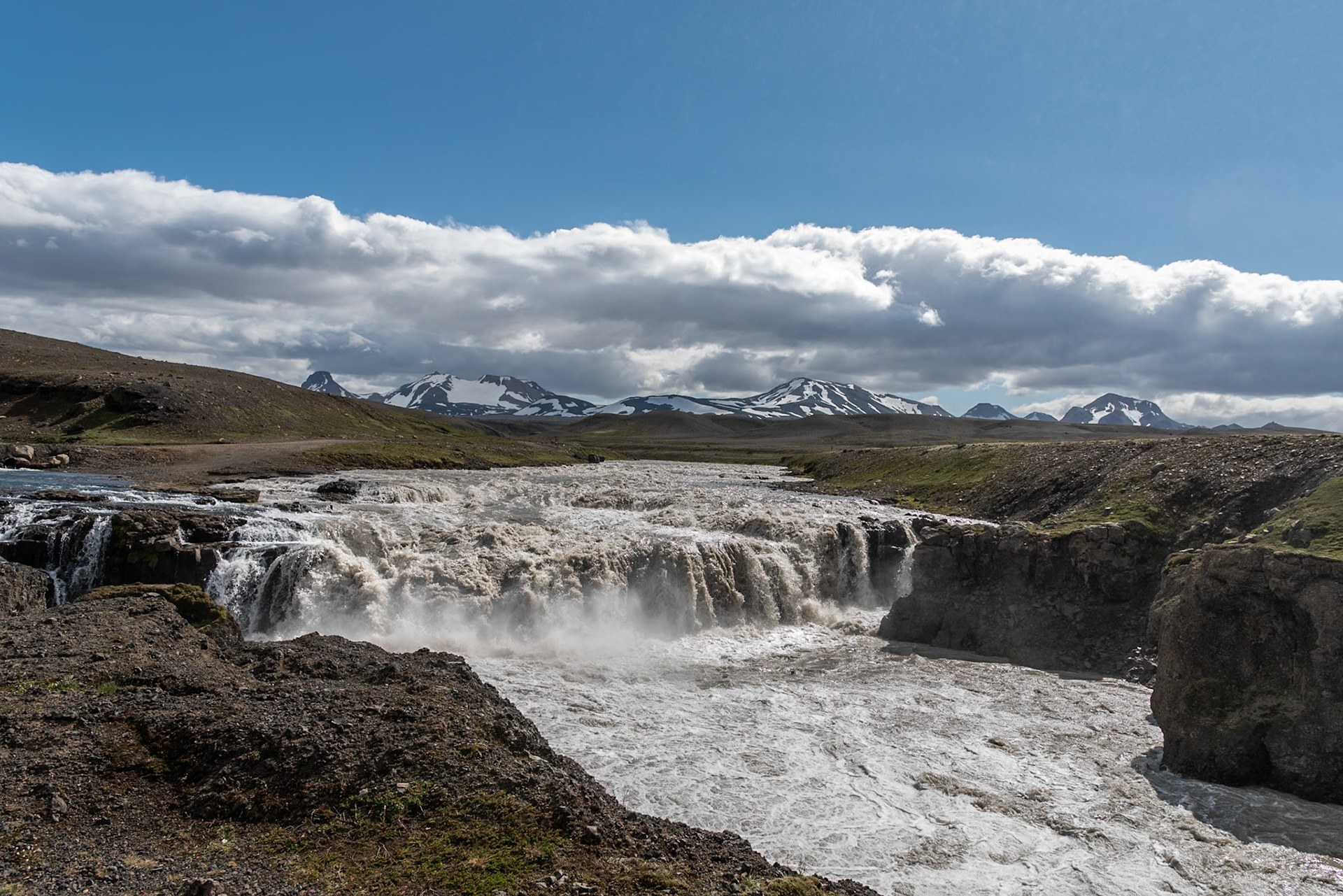 Gýgjarfoss. Waterfall in the river Jökulfall.