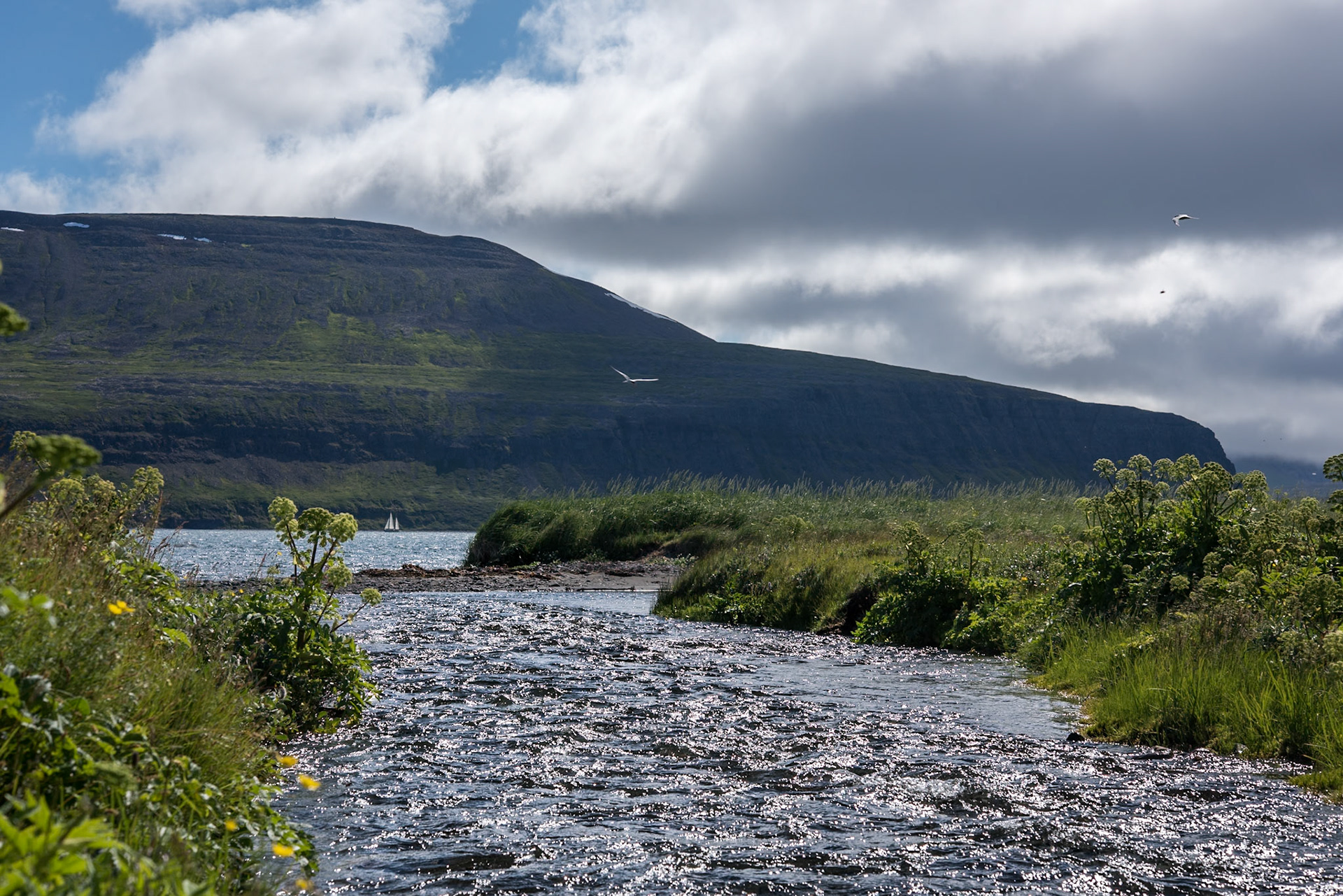 ©SVANA Not bad to be on a sailing yacht in this wonderful area.