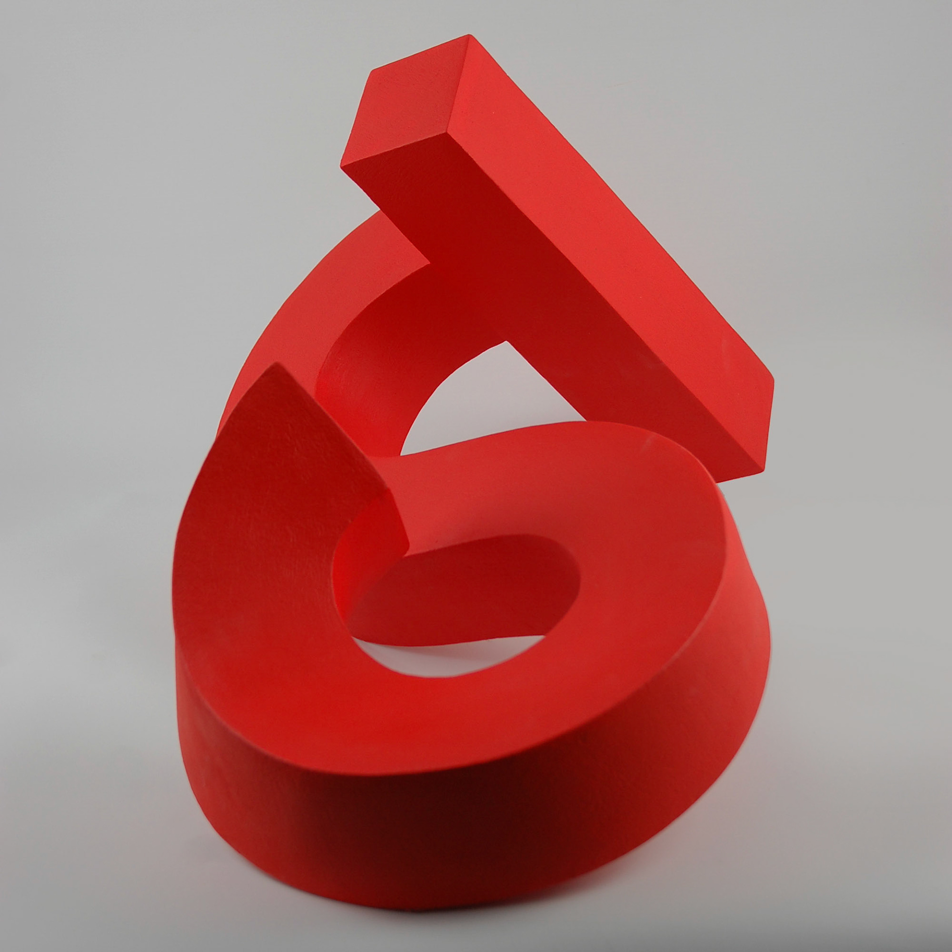 Taurus H40W65D36cms £3,500