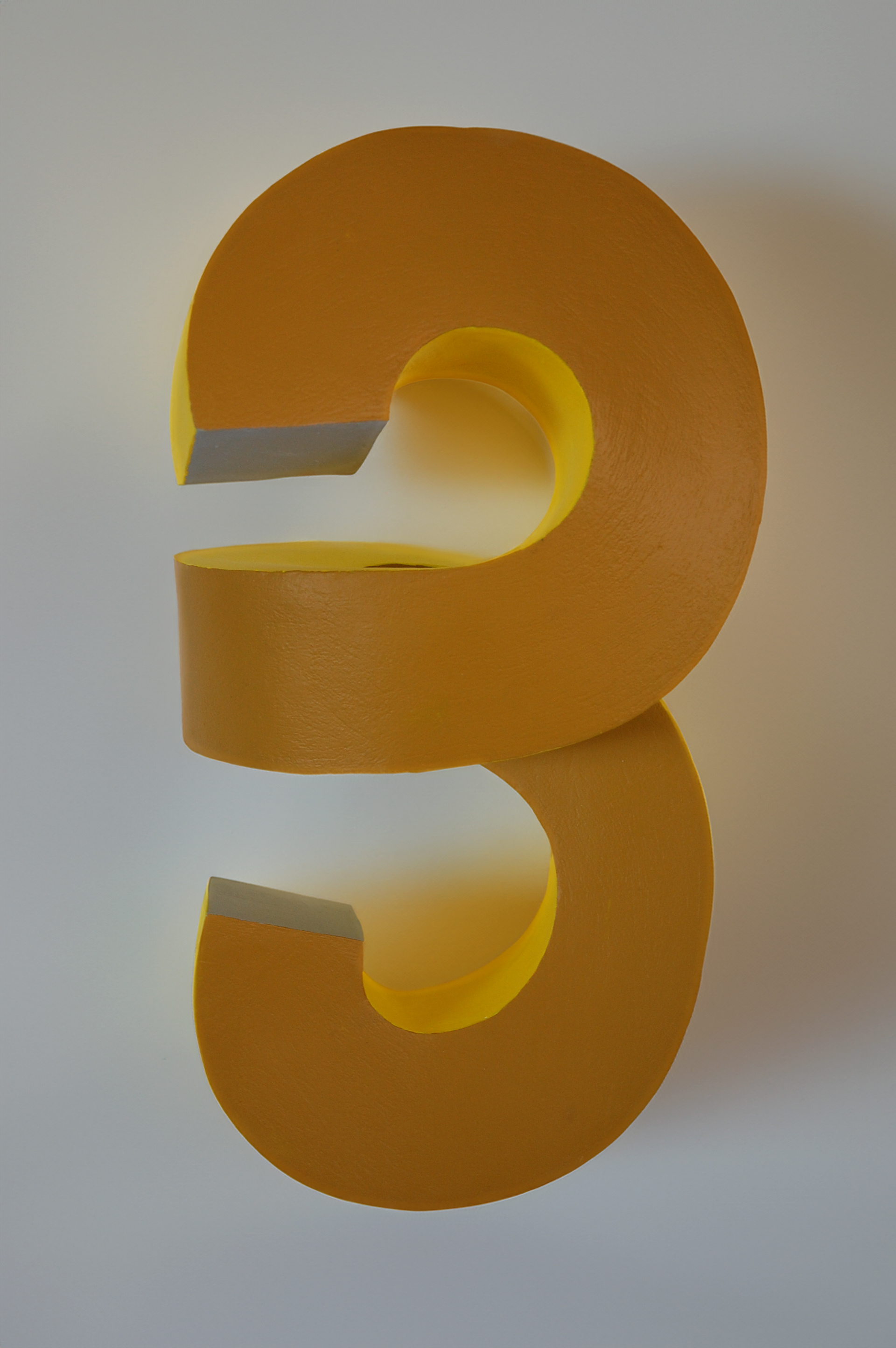 Trinity H50W26D34 cms